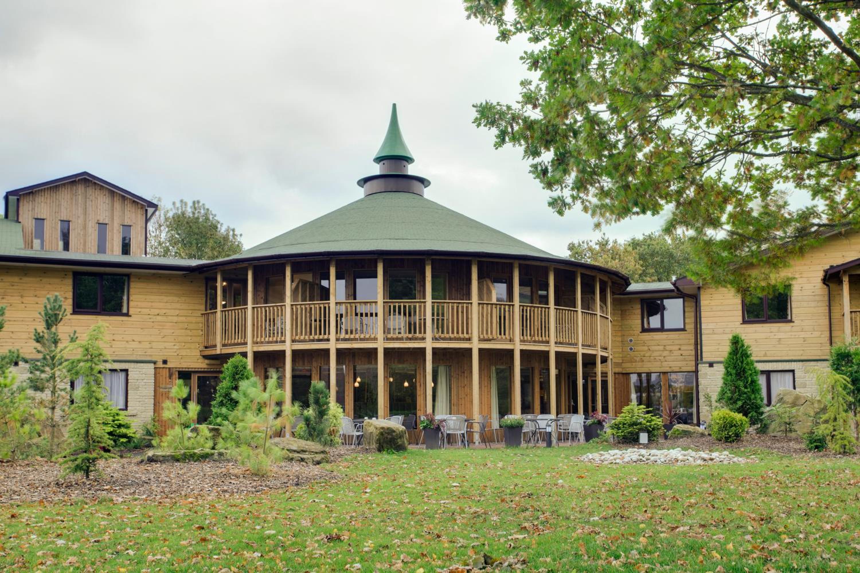 Warrington Vacations - The Gulliver's Hotel - Property Image 3
