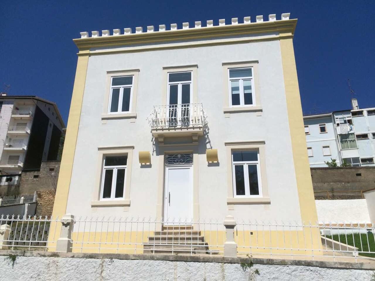 Hotel CoimbraAmeias - Image 1