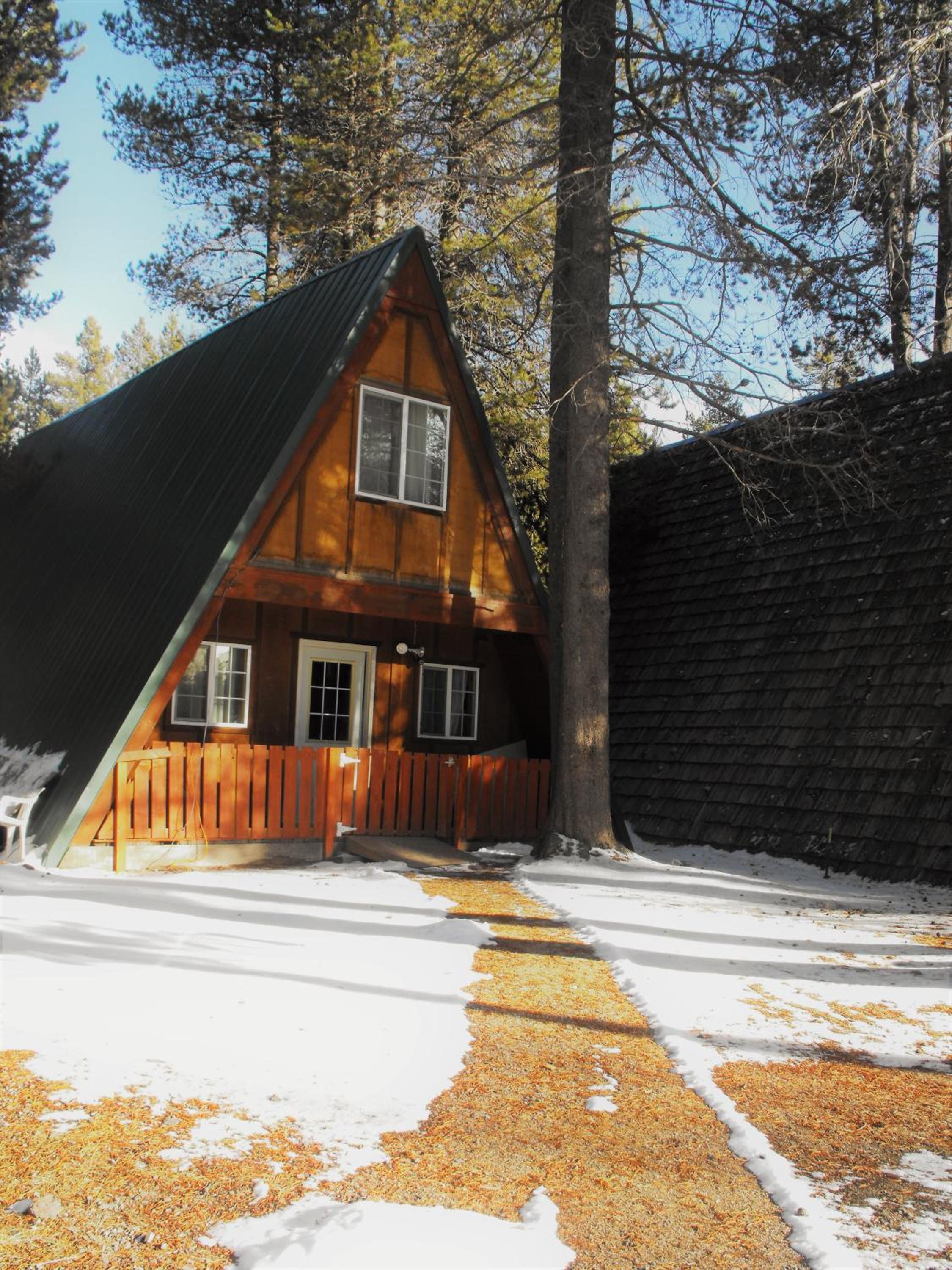 Eagle Crater Lake Inn