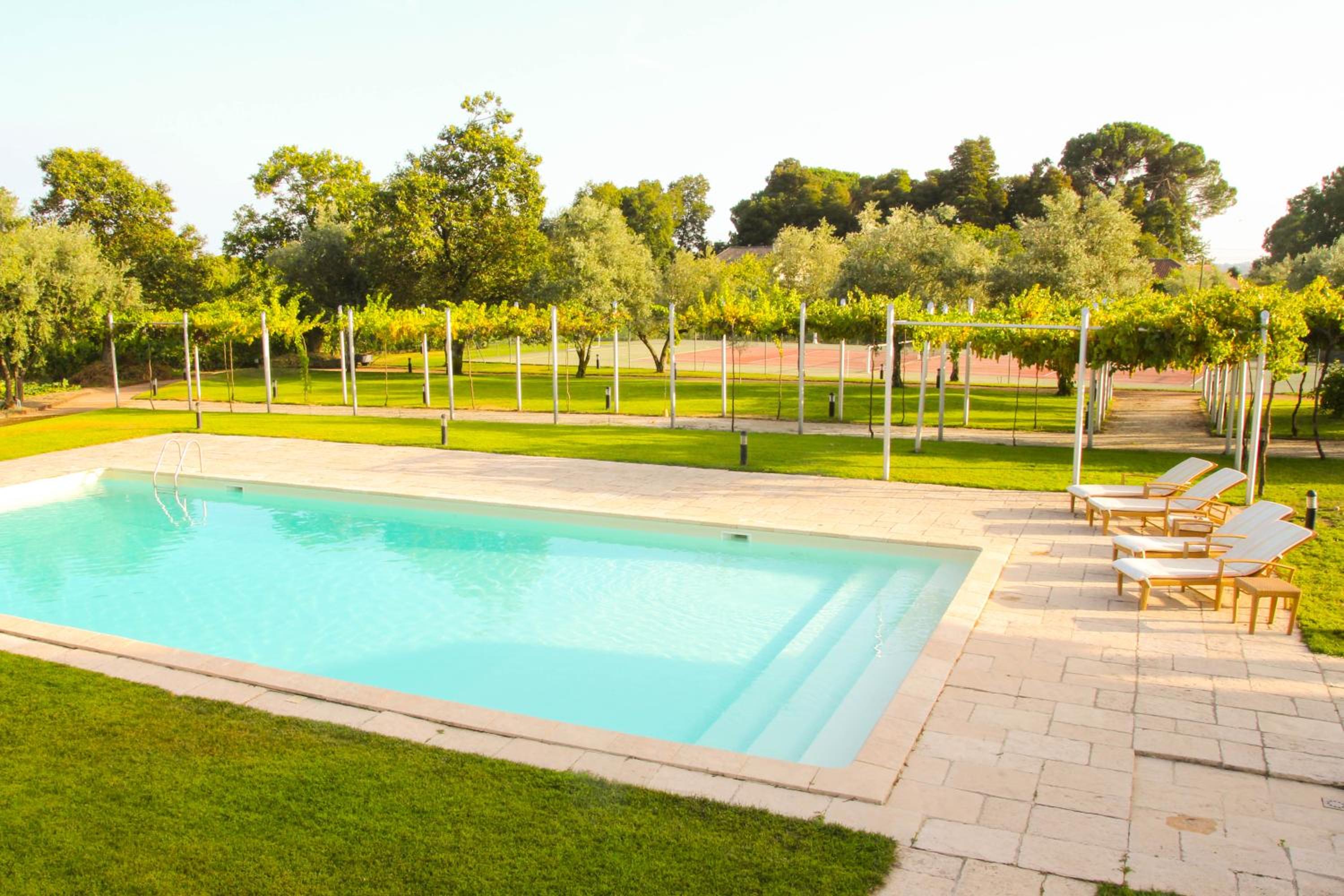 ARTS IN Country House view 3