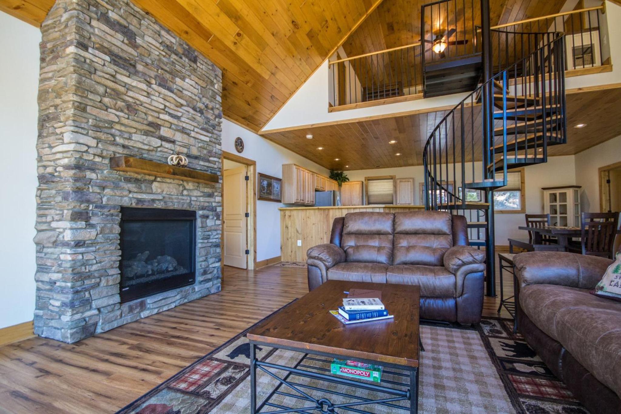 Eagle's Nest- A pet friendly cabin on the river! view 4