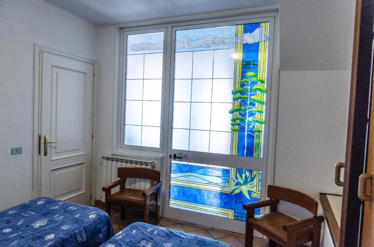 Holiday Apartment by the sea - breathtaking location view 4
