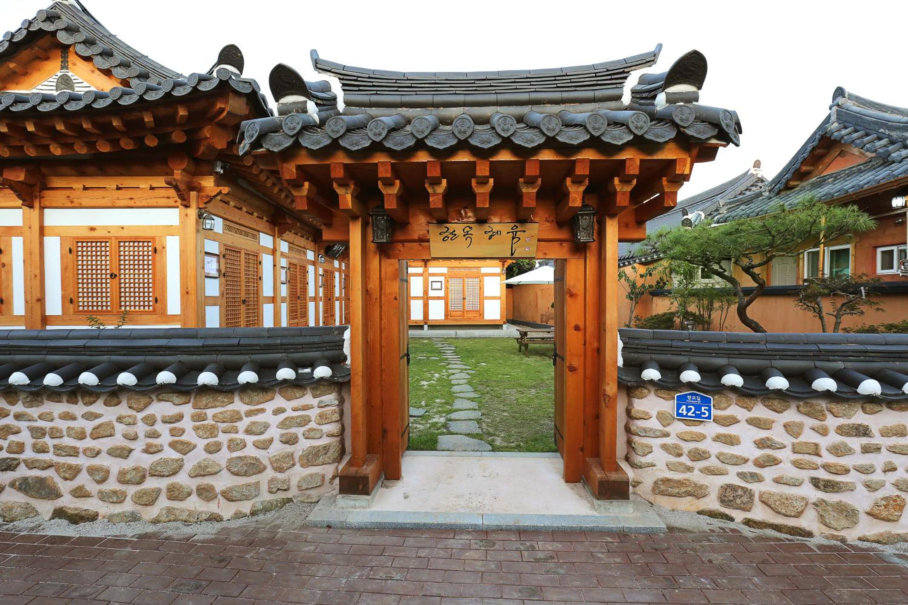 Hanok Hyeyum