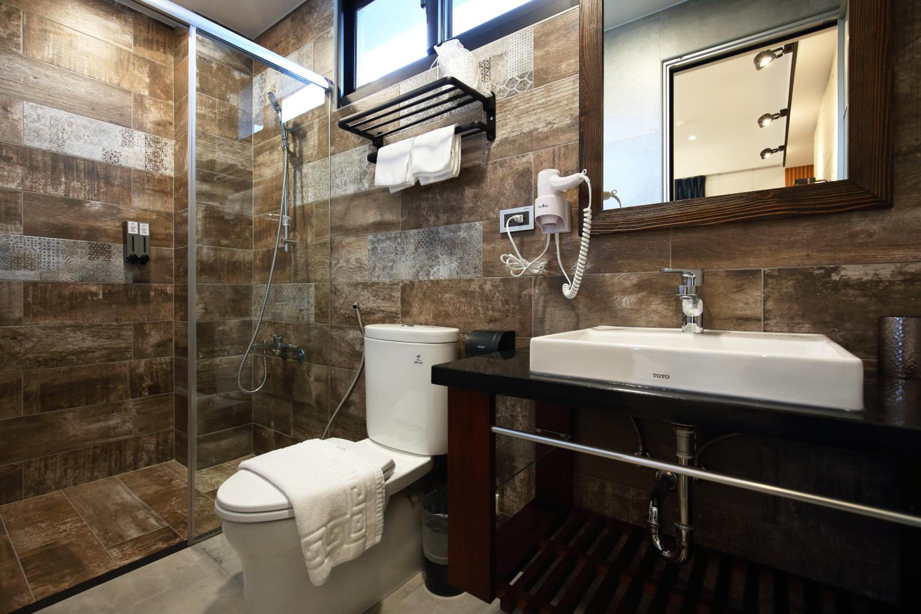MIDORI Hostel