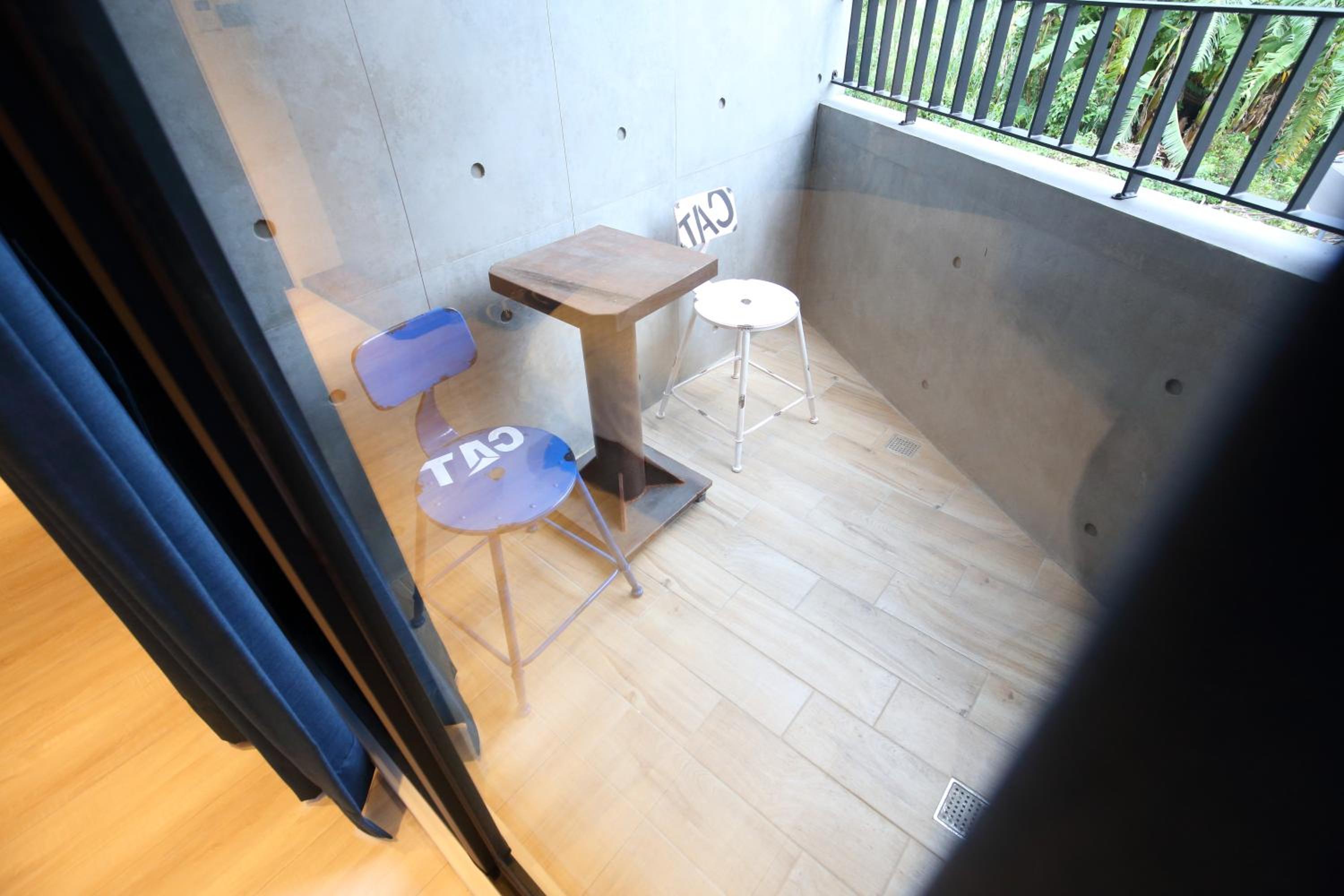 MIDORI Hostel
