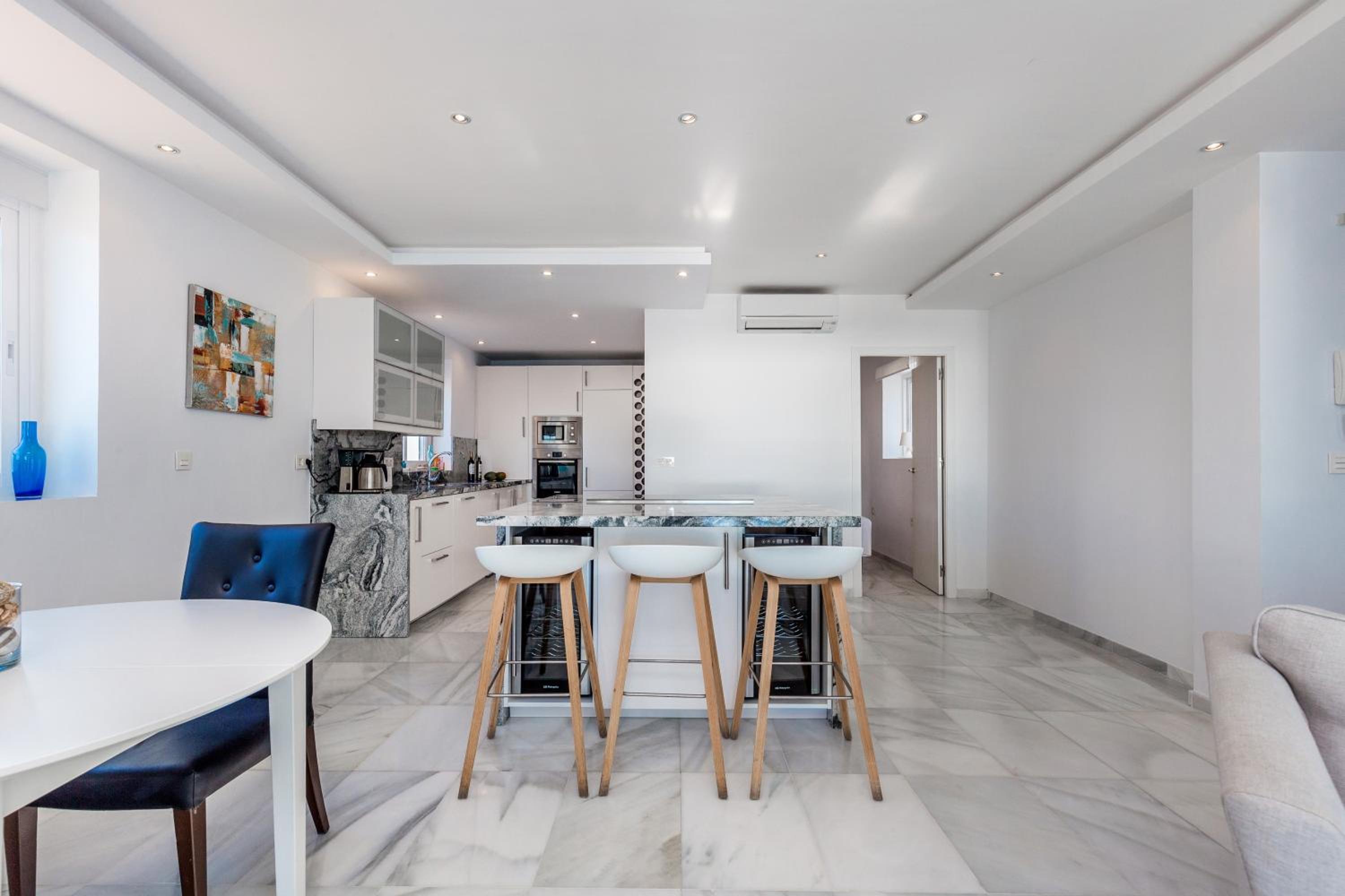 Front Line Penthouse Puerto Banus With Sea Views photo 5