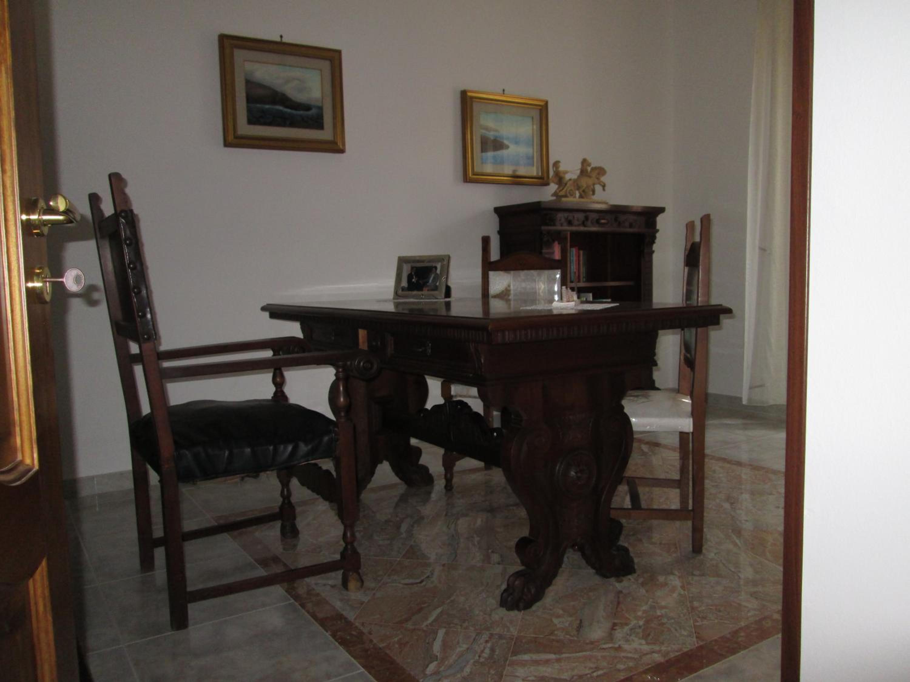 Capitello