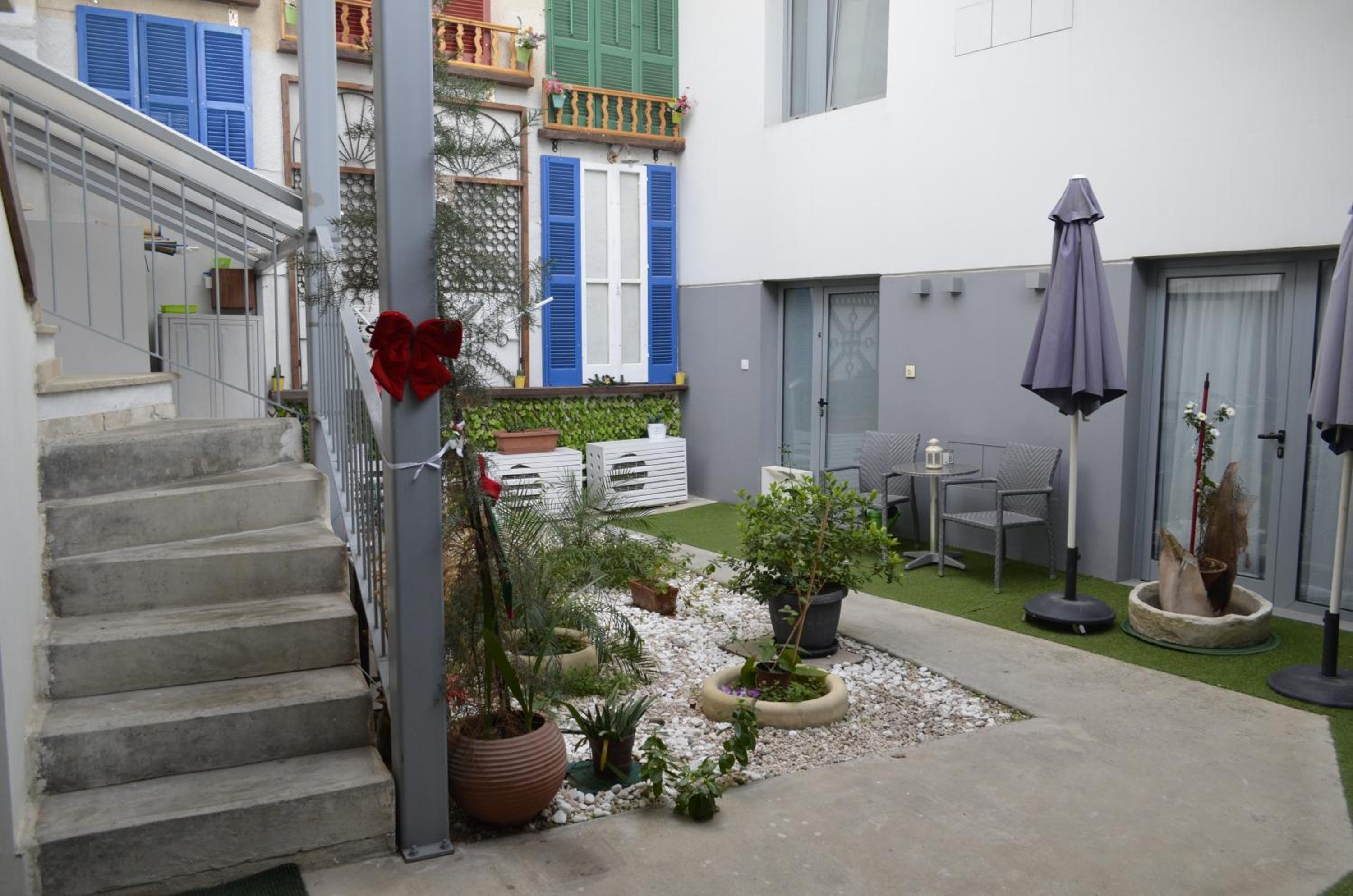 St. Lazaros Studios