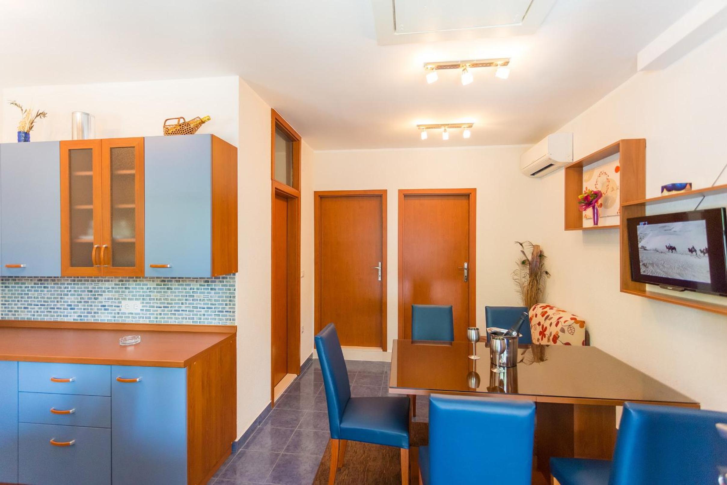 Niki Apartment