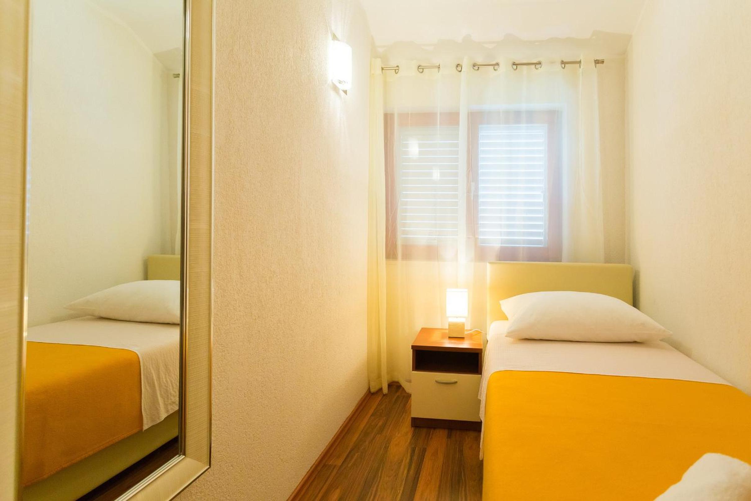 Niki Apartment