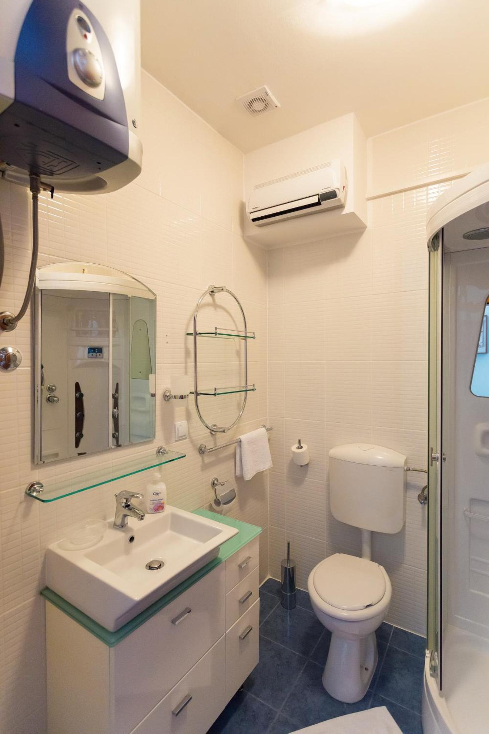 Niki Apartment