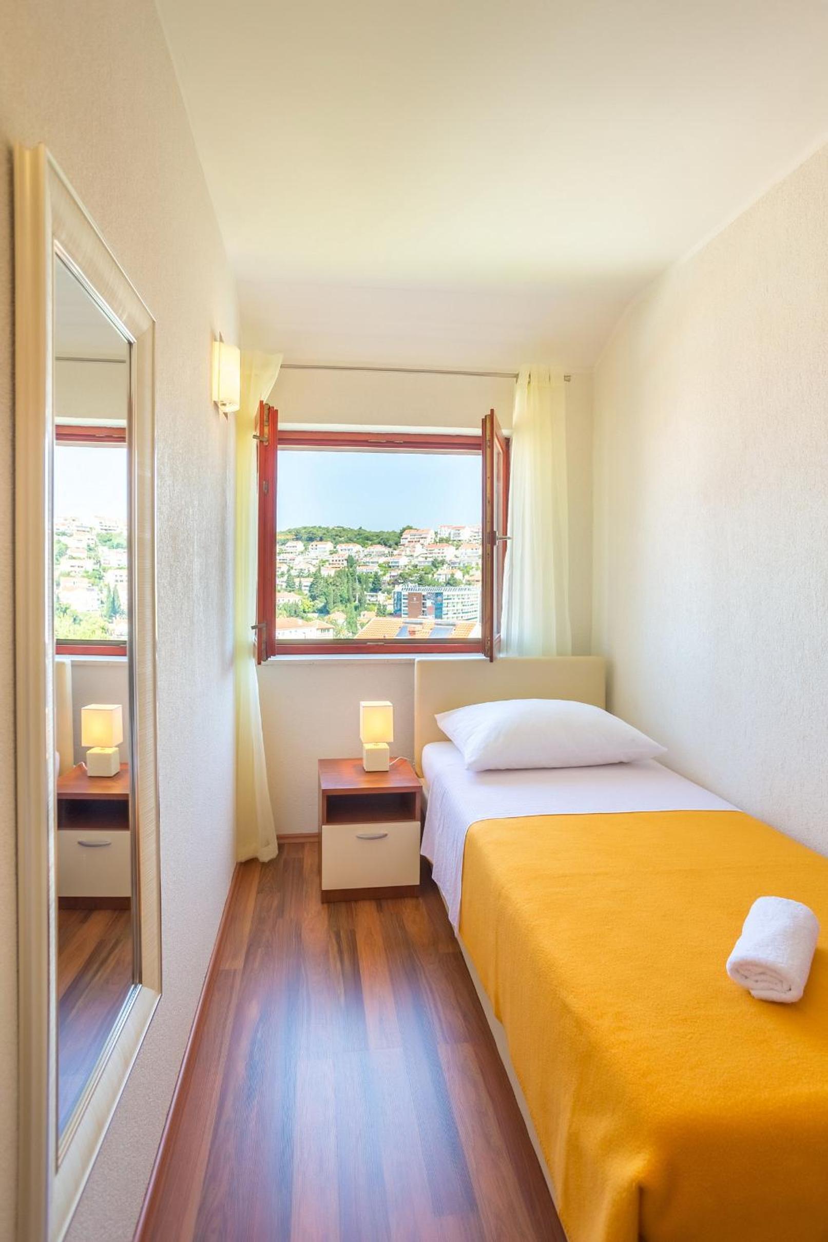 Niki Apartment