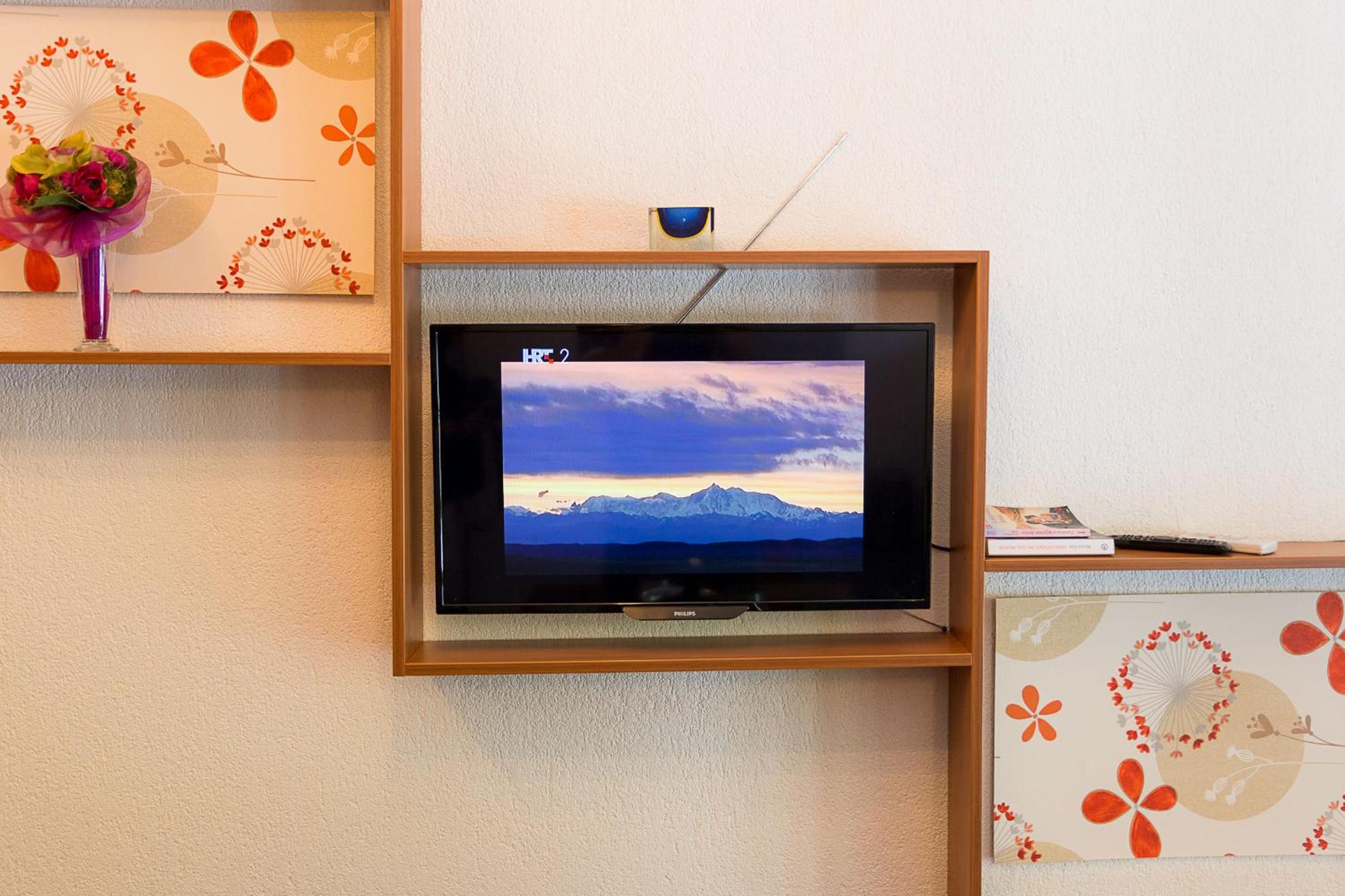 Niki Apartment