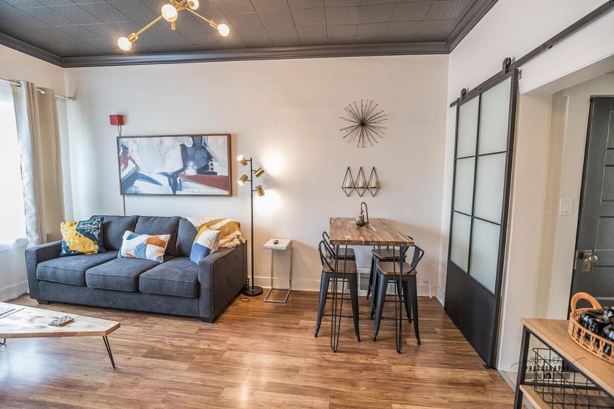 Downtown Dwelling 1612, photo 3