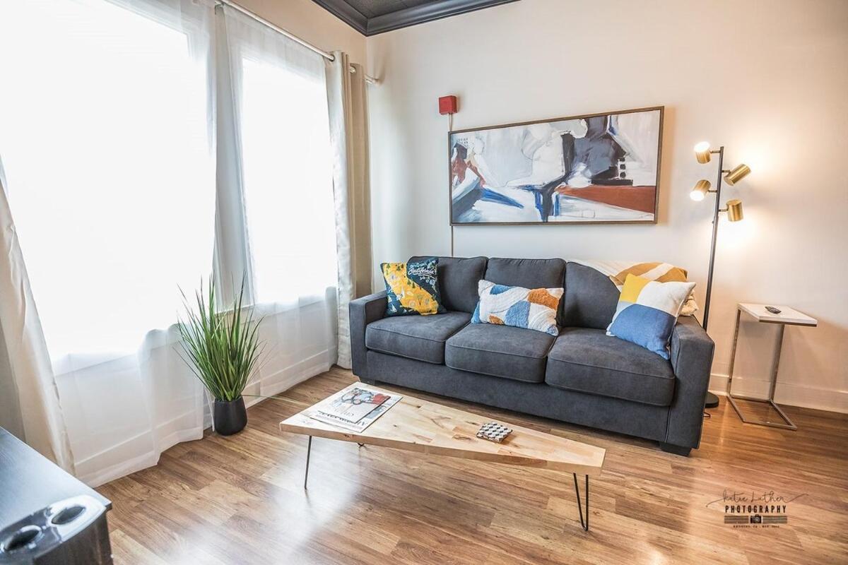 Downtown Dwelling 1612, photo 10