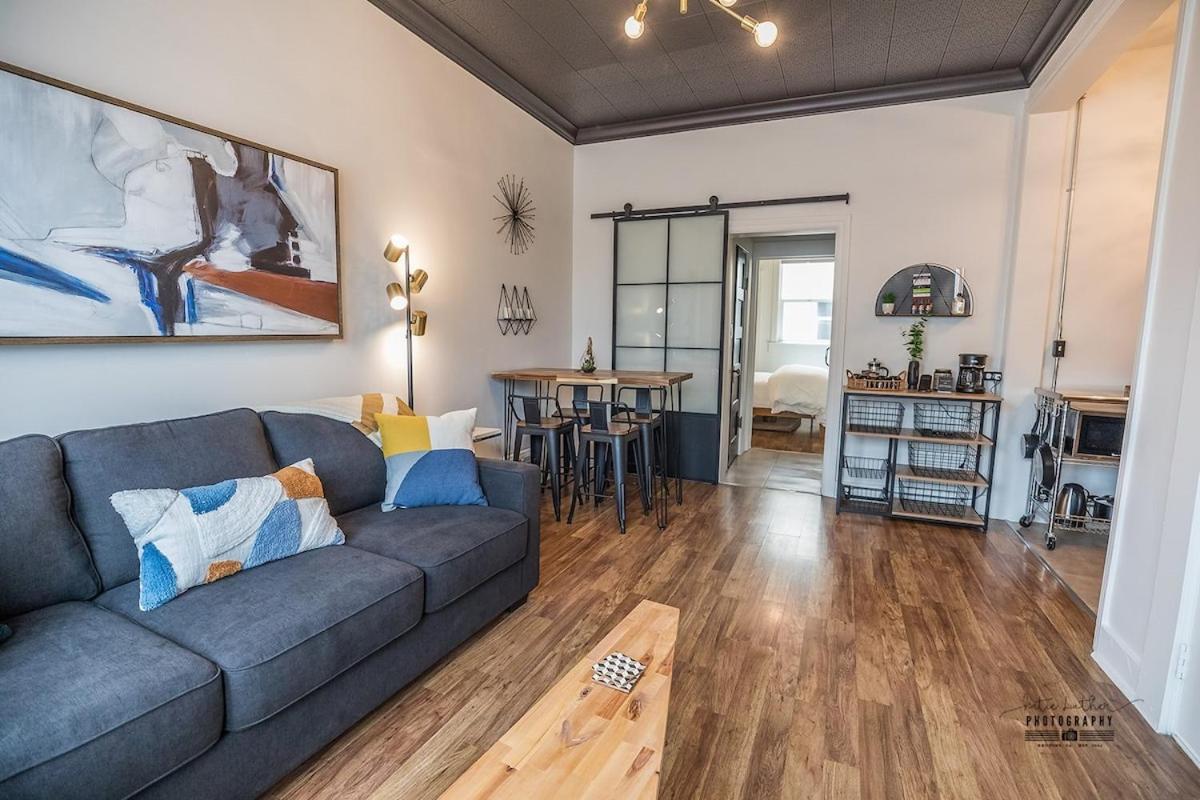 Downtown Dwelling 1612, photo 9