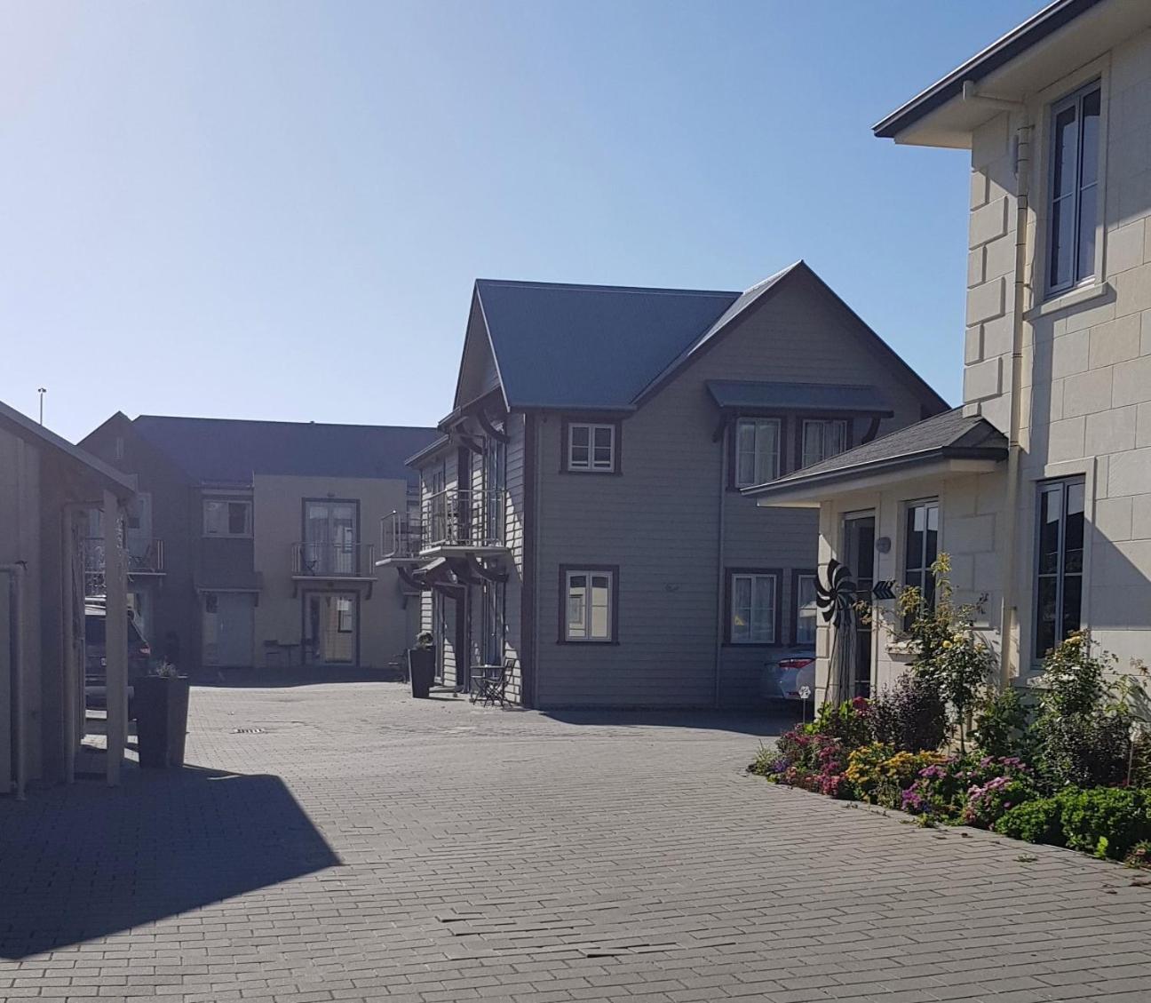 THE MEWS Oamaru