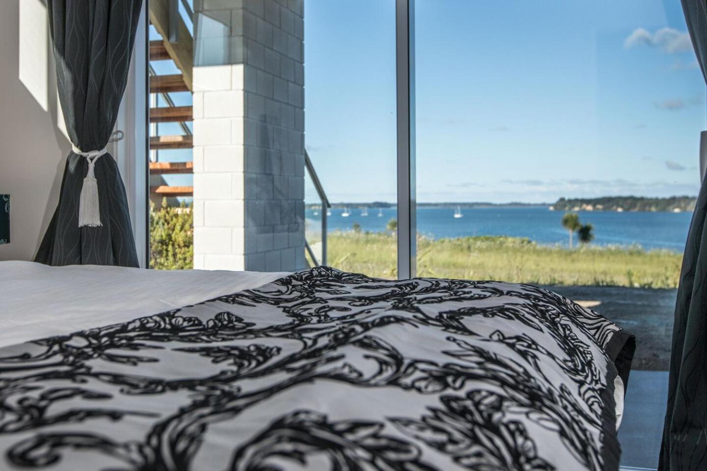 Omokoroa Sea View Apartment view 3