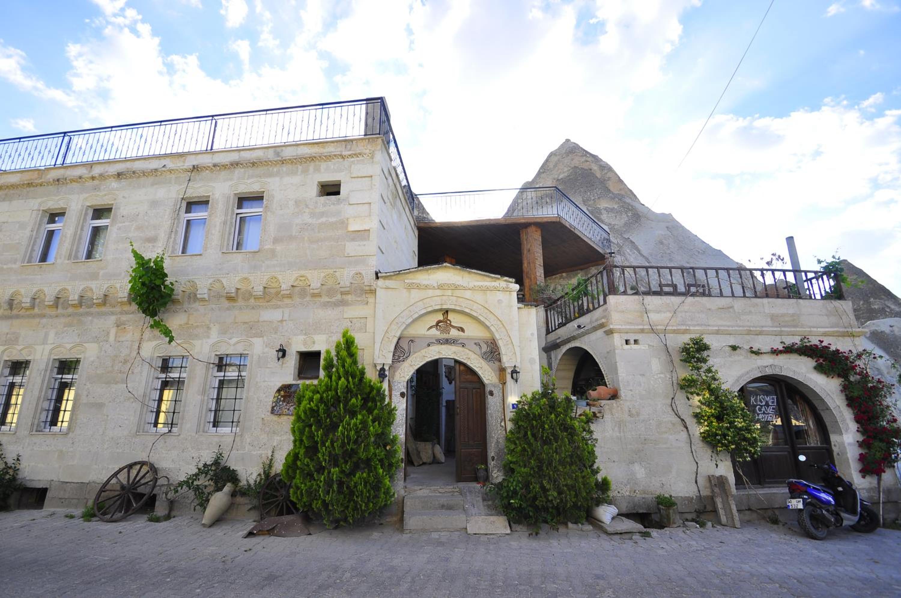 Kismet Cave House - Image 46