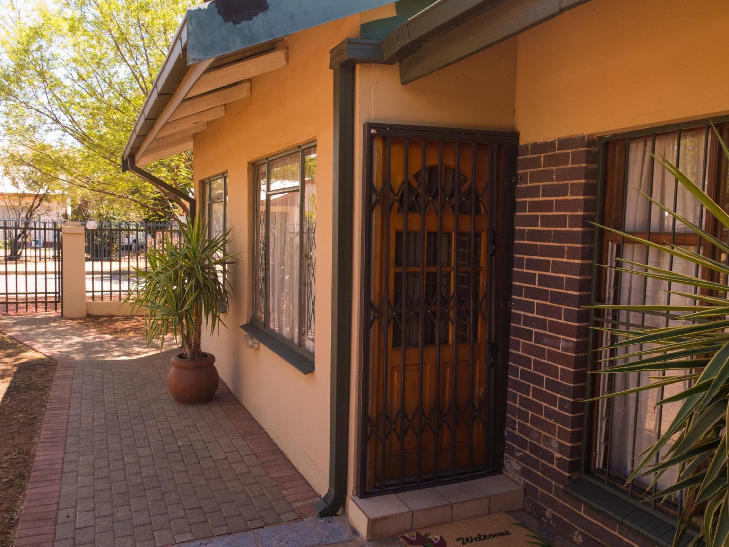 PureJoy Self-Catering Accommodation view 4