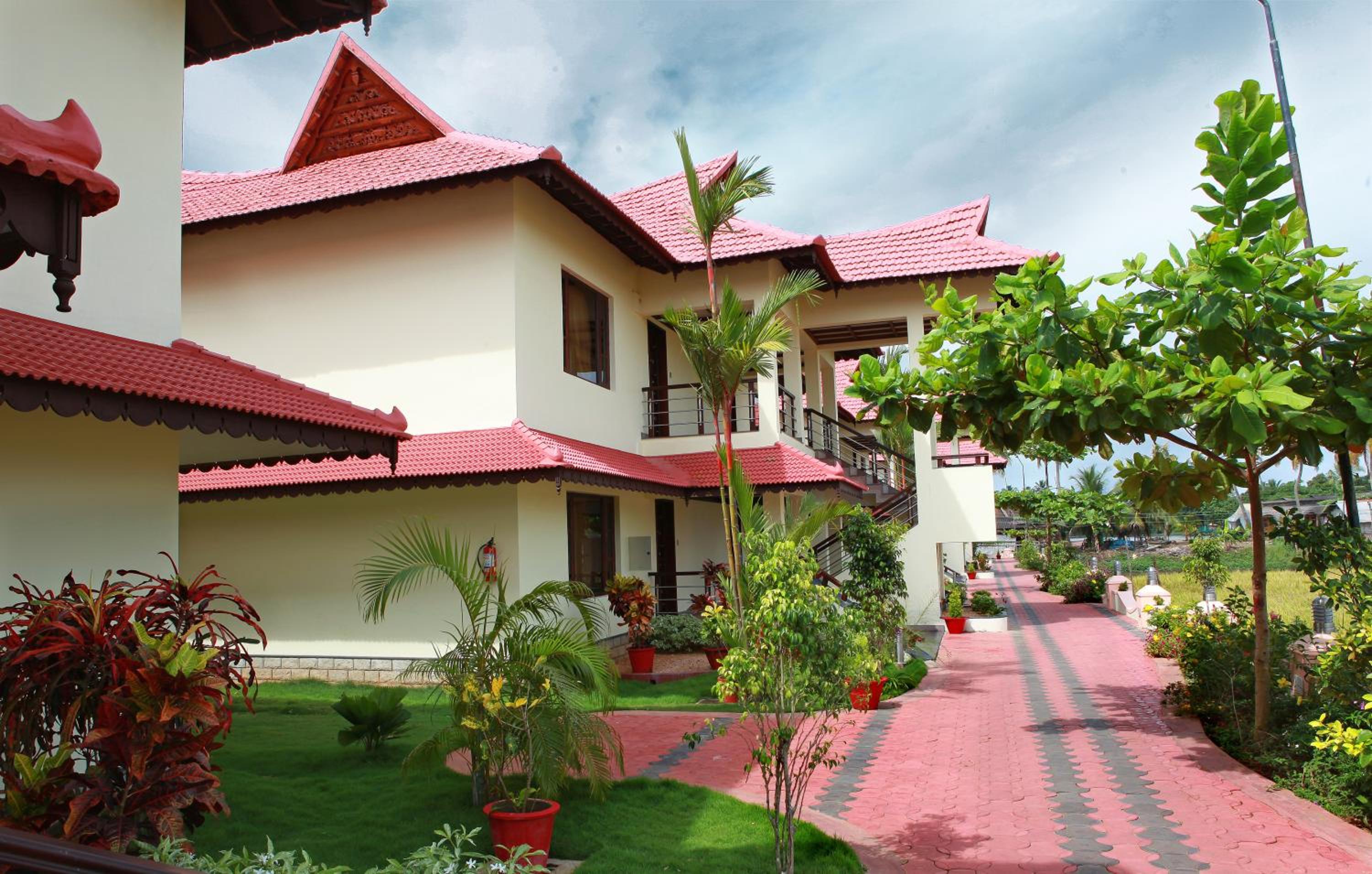 Sterling Lake Palace Alleppey Sterling Lake Palace Alleppey