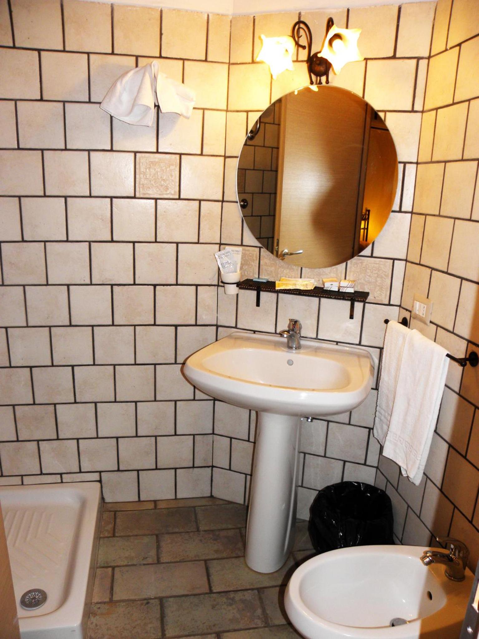 Photo 32