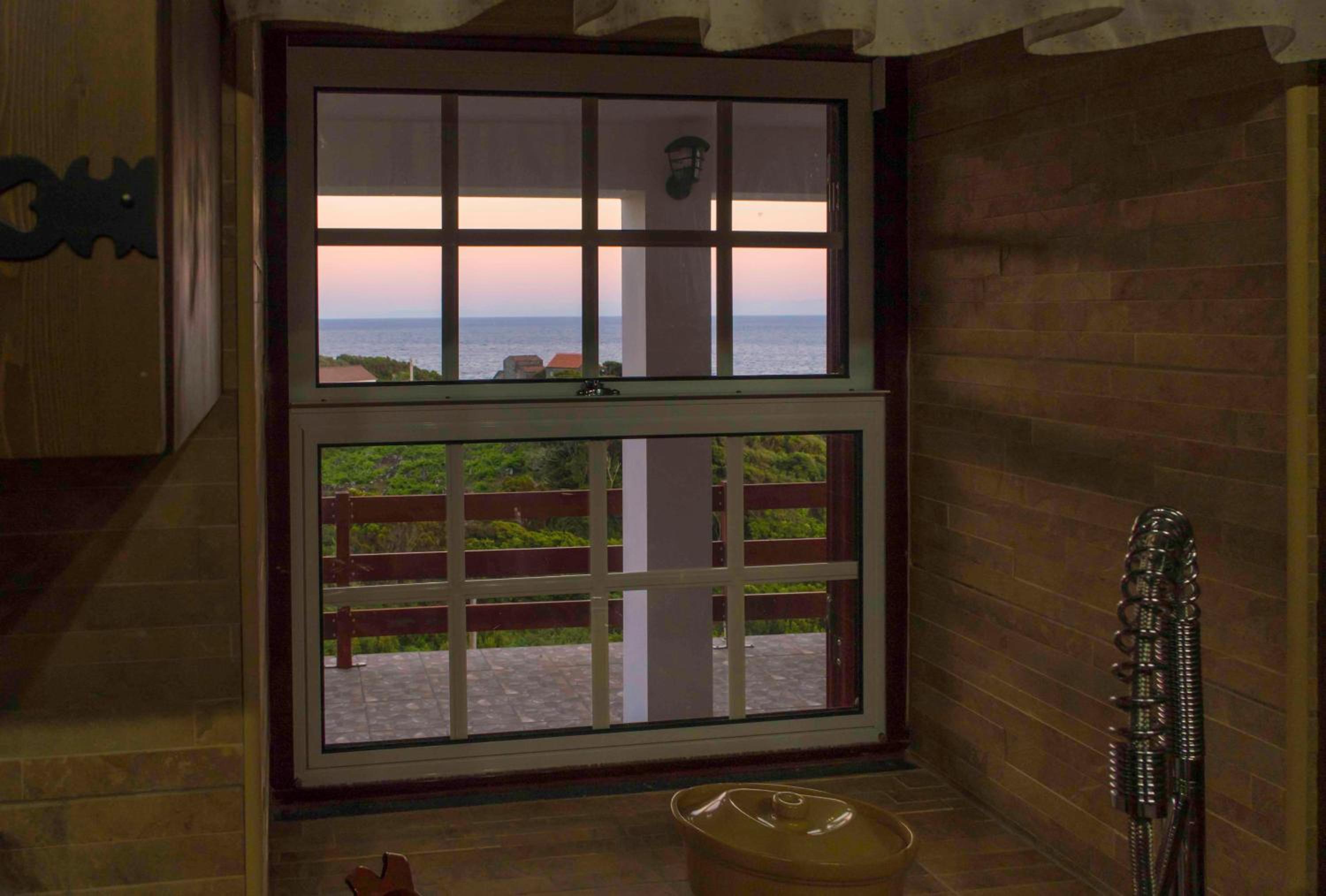 Adega Ninho da Cagarra view 4