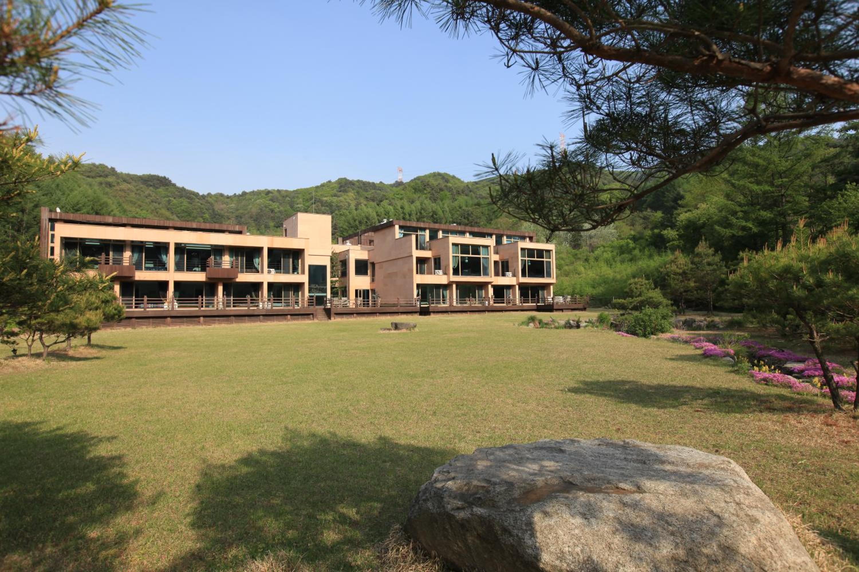 Hugel Heim Pension, 평창군
