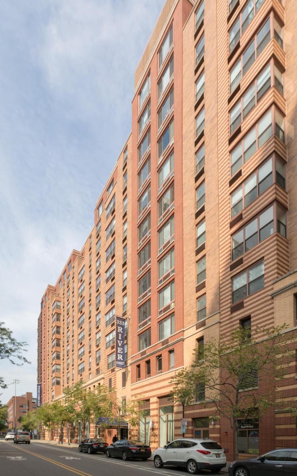 Global Luxury Suites at Hoboken Waterfront
