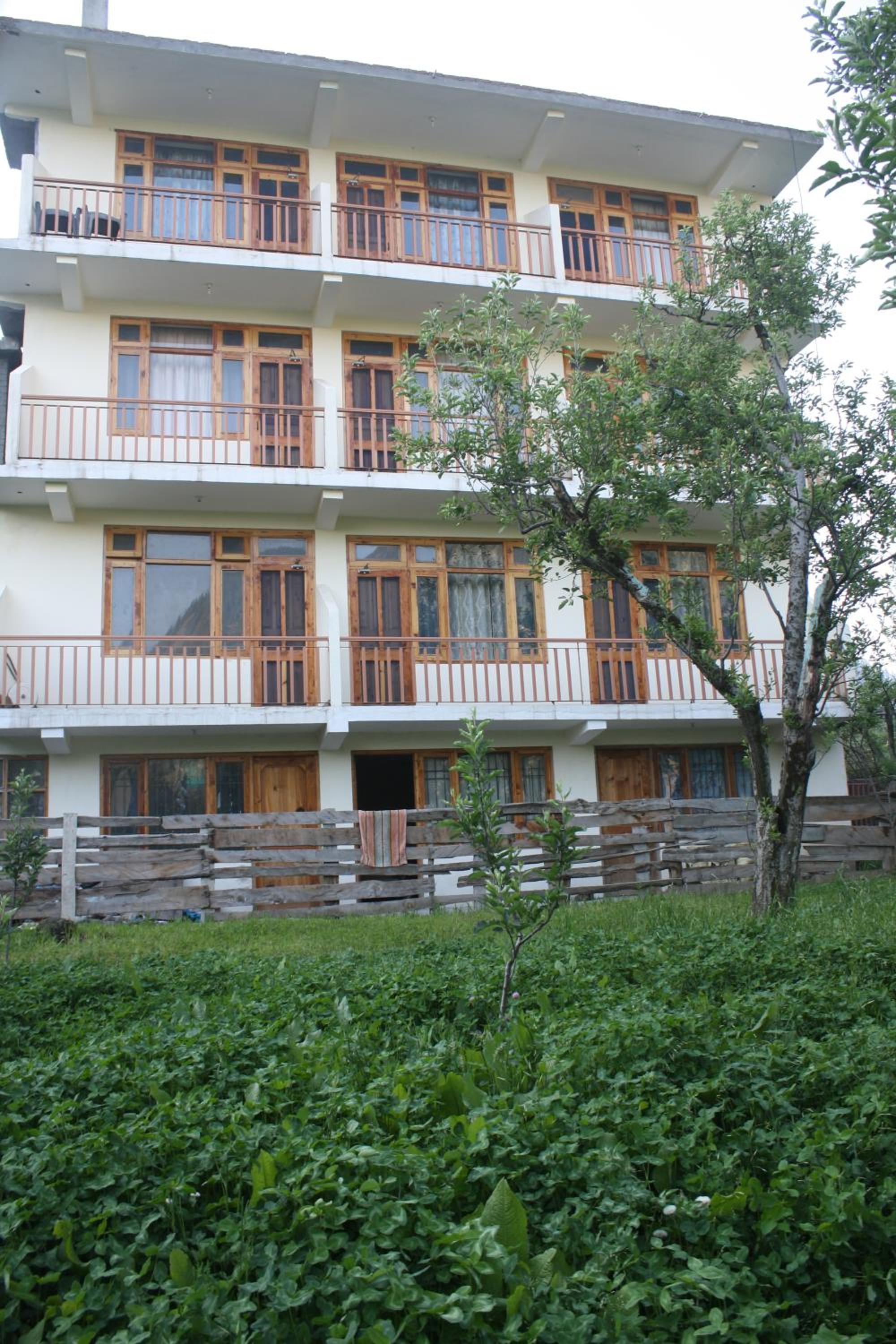 Photo 12