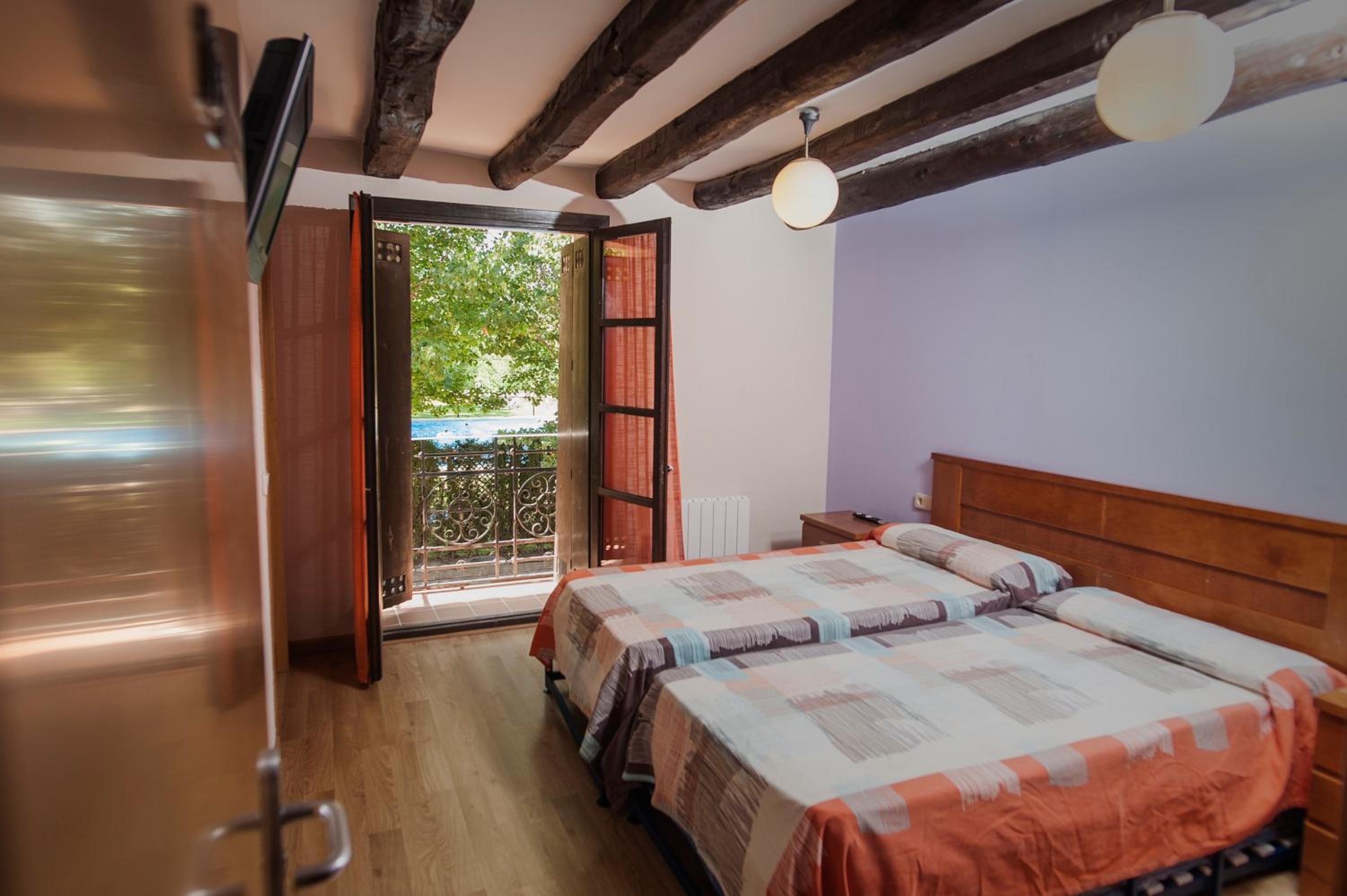 Camping y Bungalow Ligüerre de Cinca,