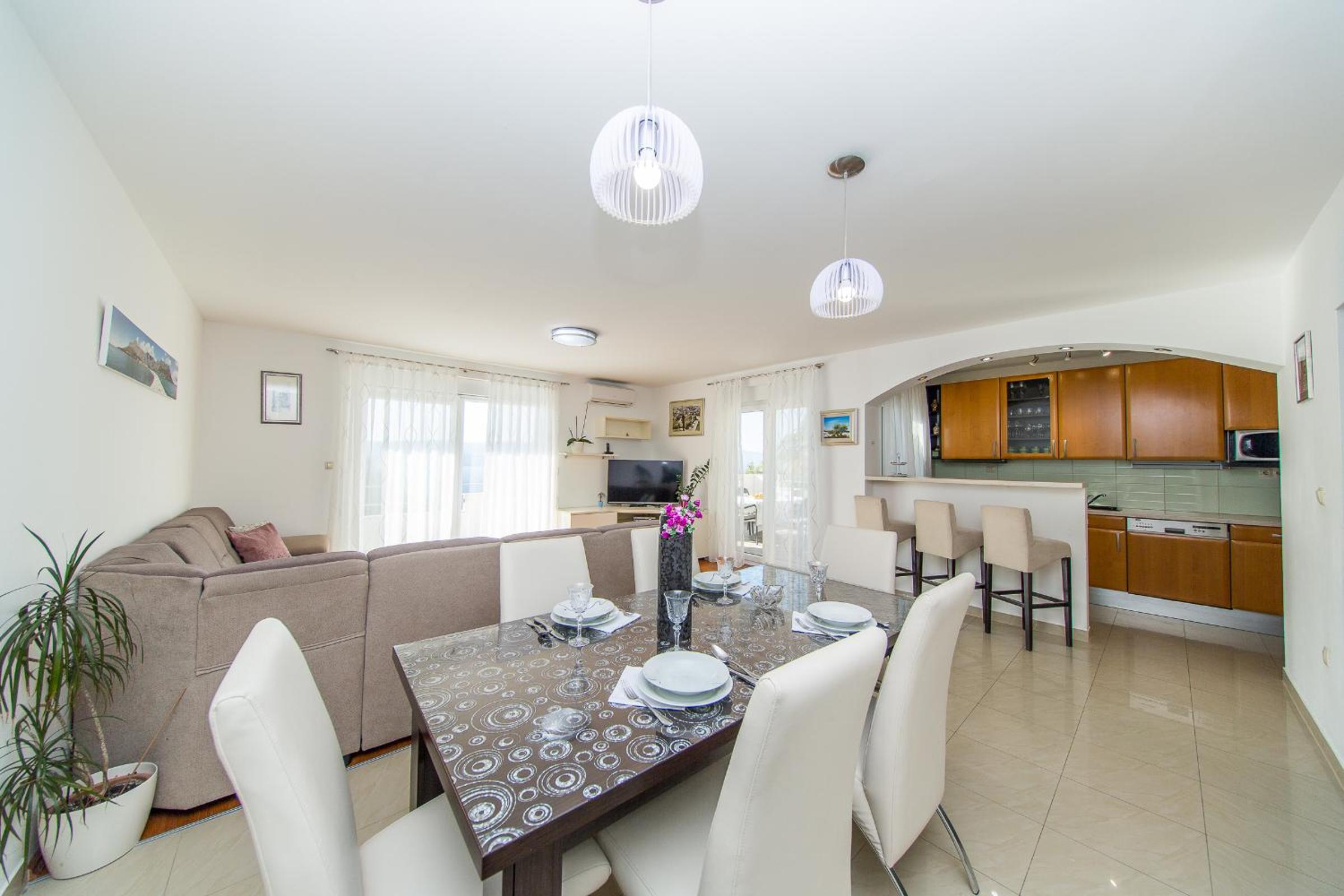 Apartment Luni
