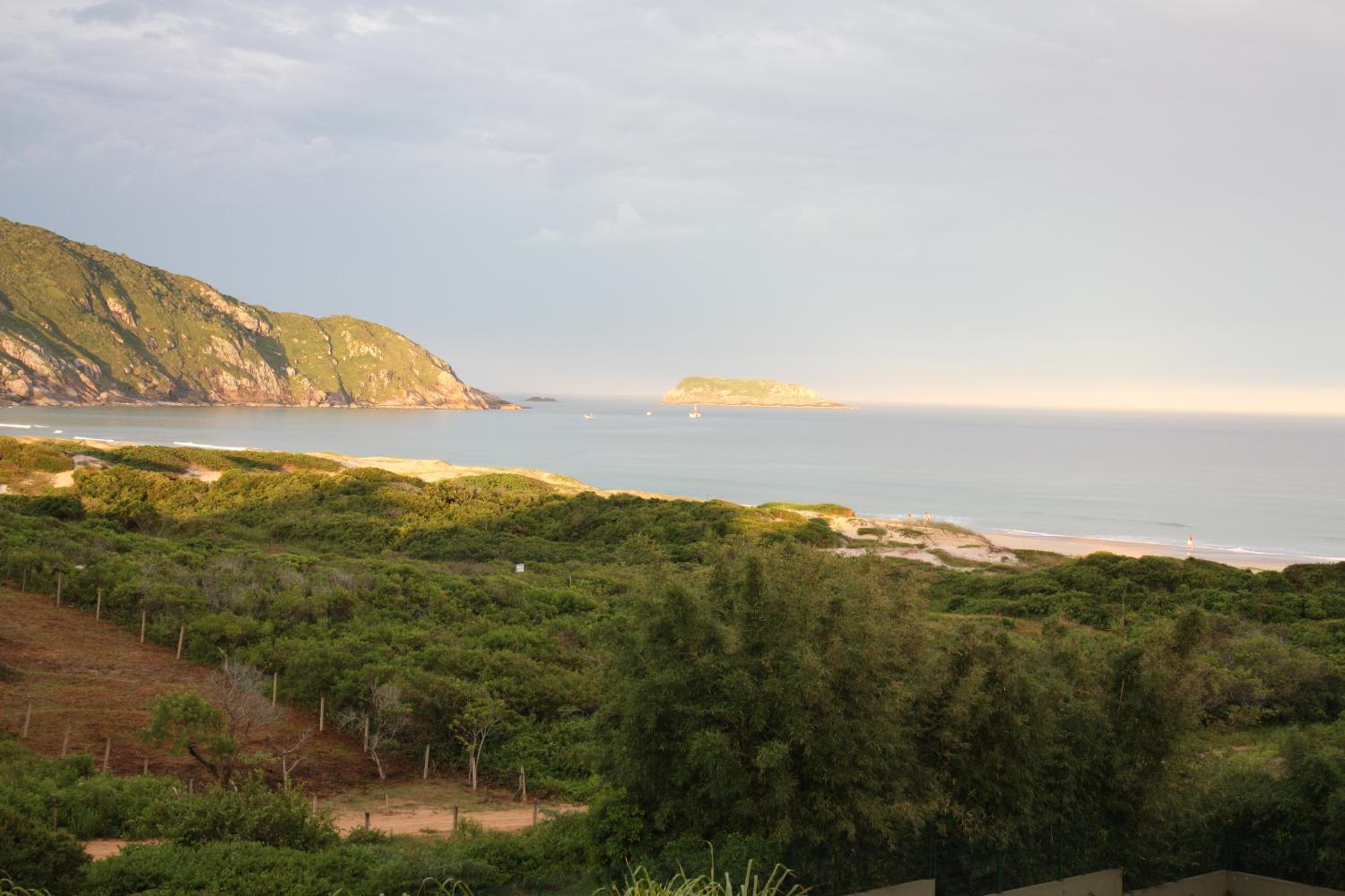 CASA 100 MTS DA PRAIA!