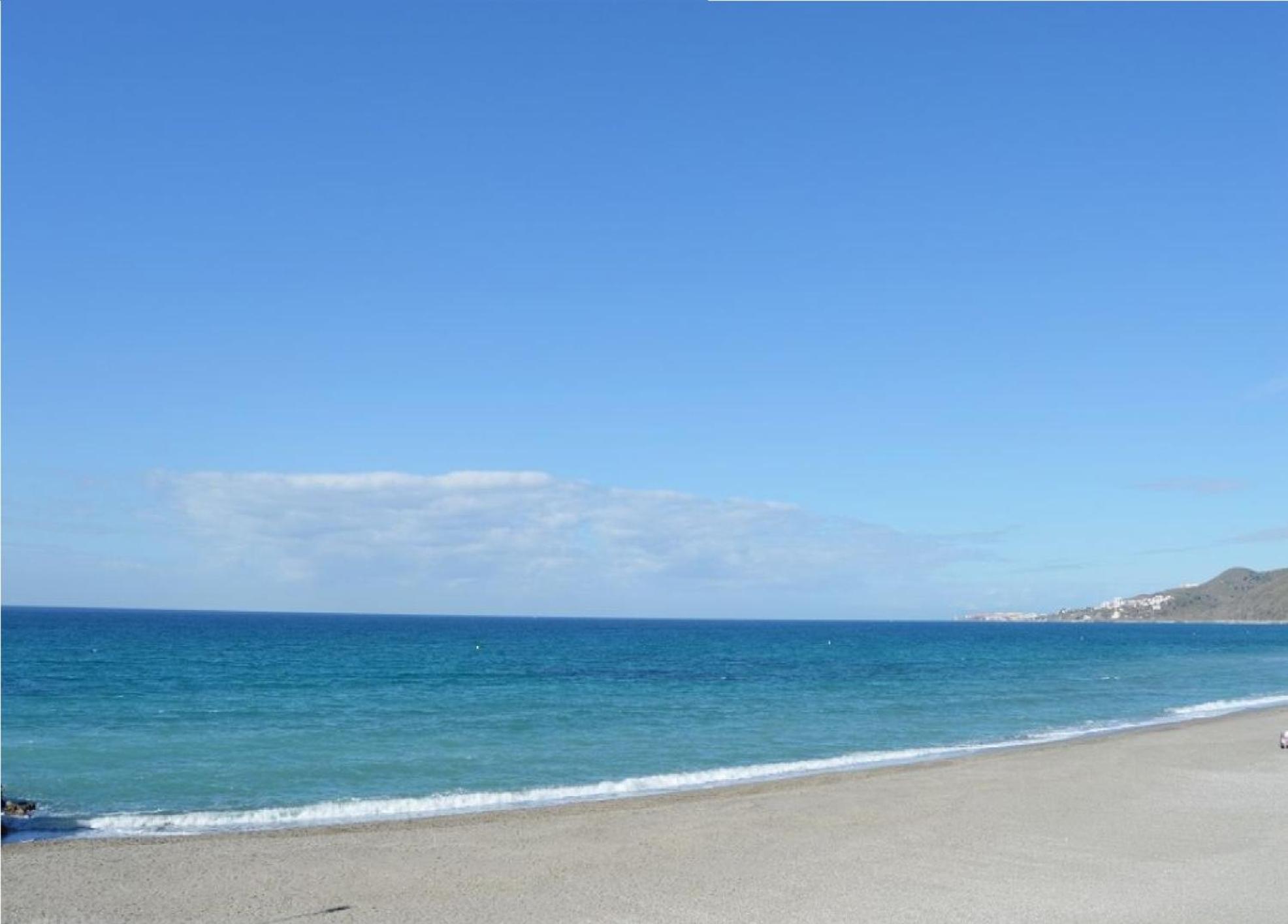 Apartment over torrecilla beach promenade photo 3