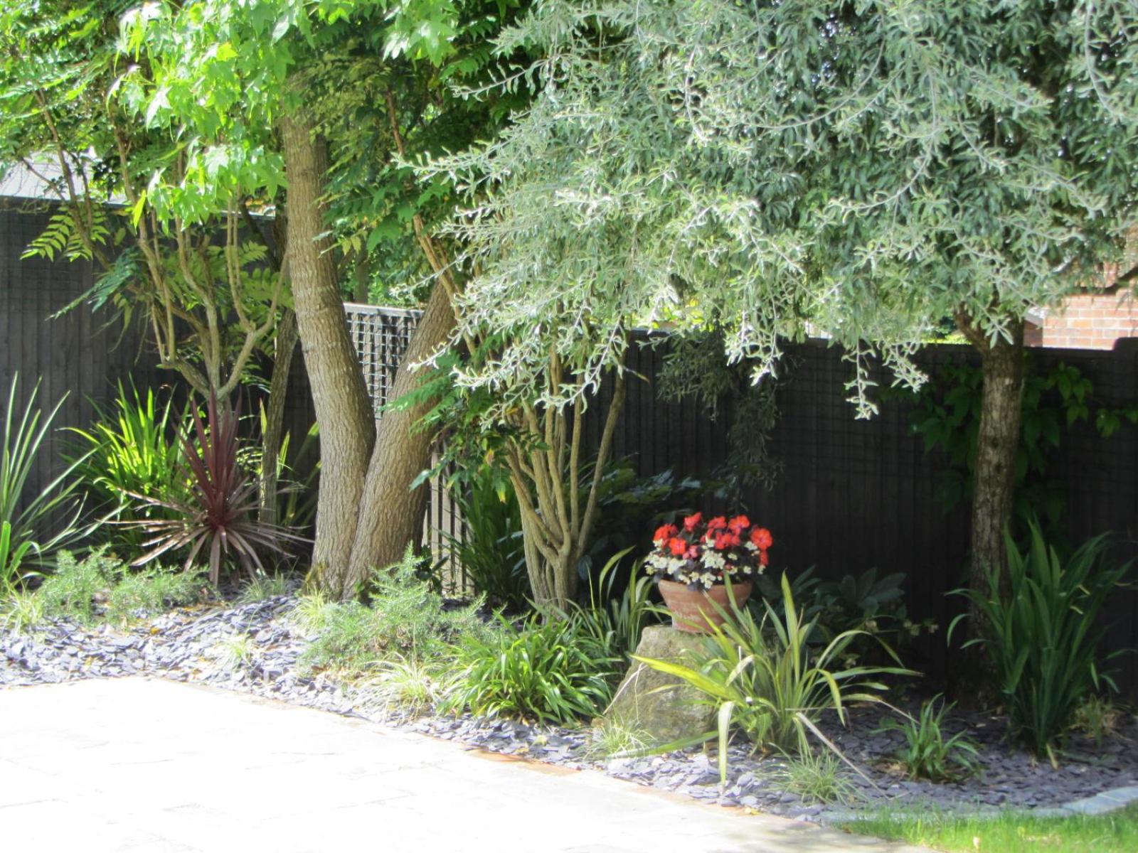 Hesmonds Oast Lodge view 5