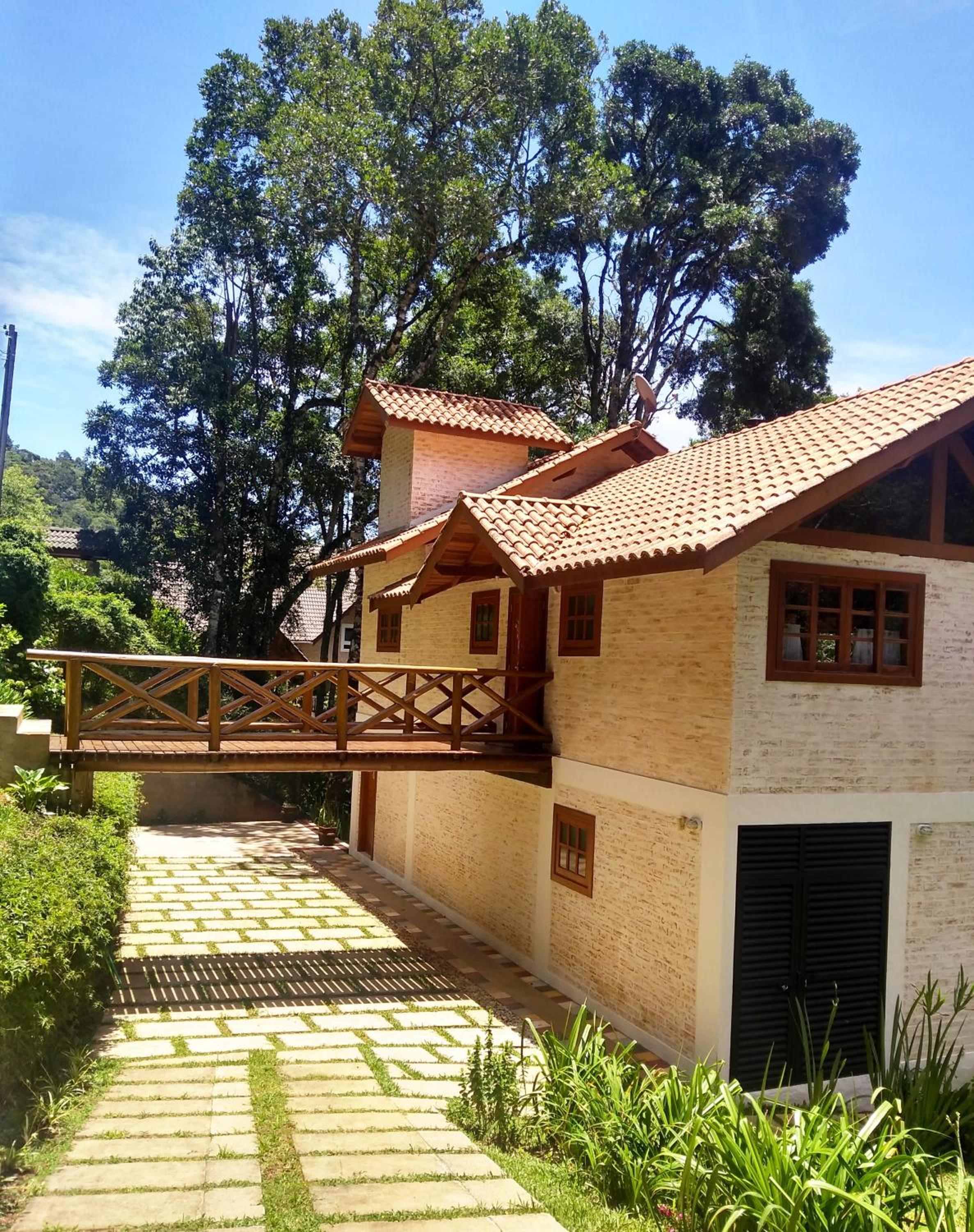 Nas Nuvens Hospedaria