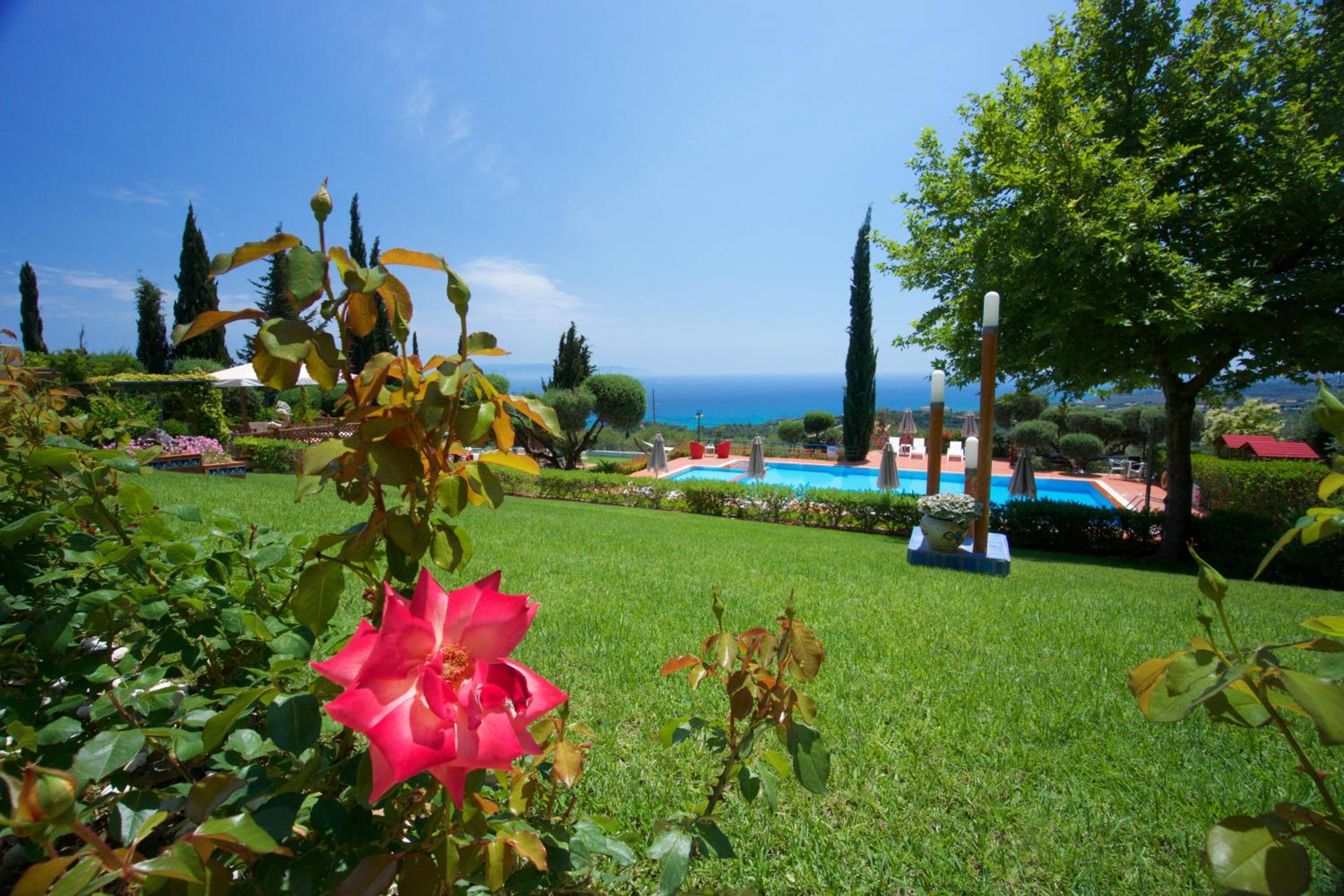 Felix Residence & Lucia Simona Villas