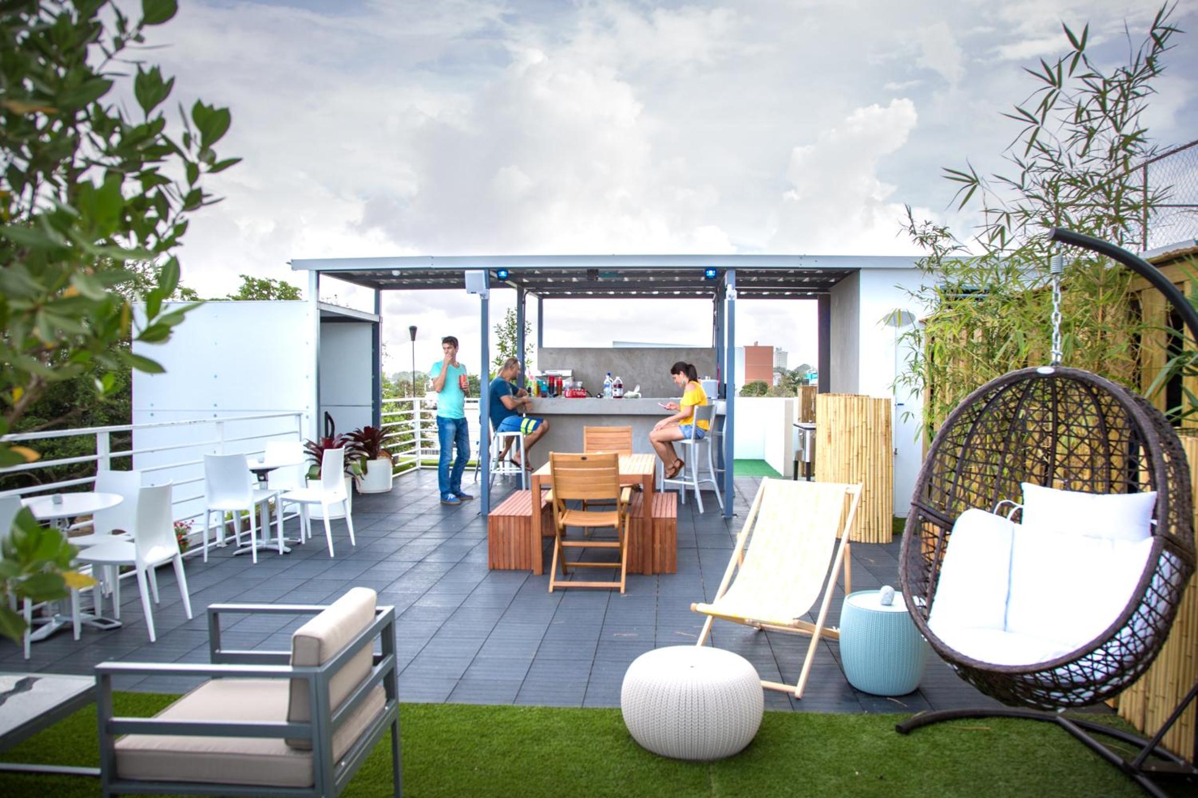 Nomada Urban Beach Hostel- Calle Loiza 50
