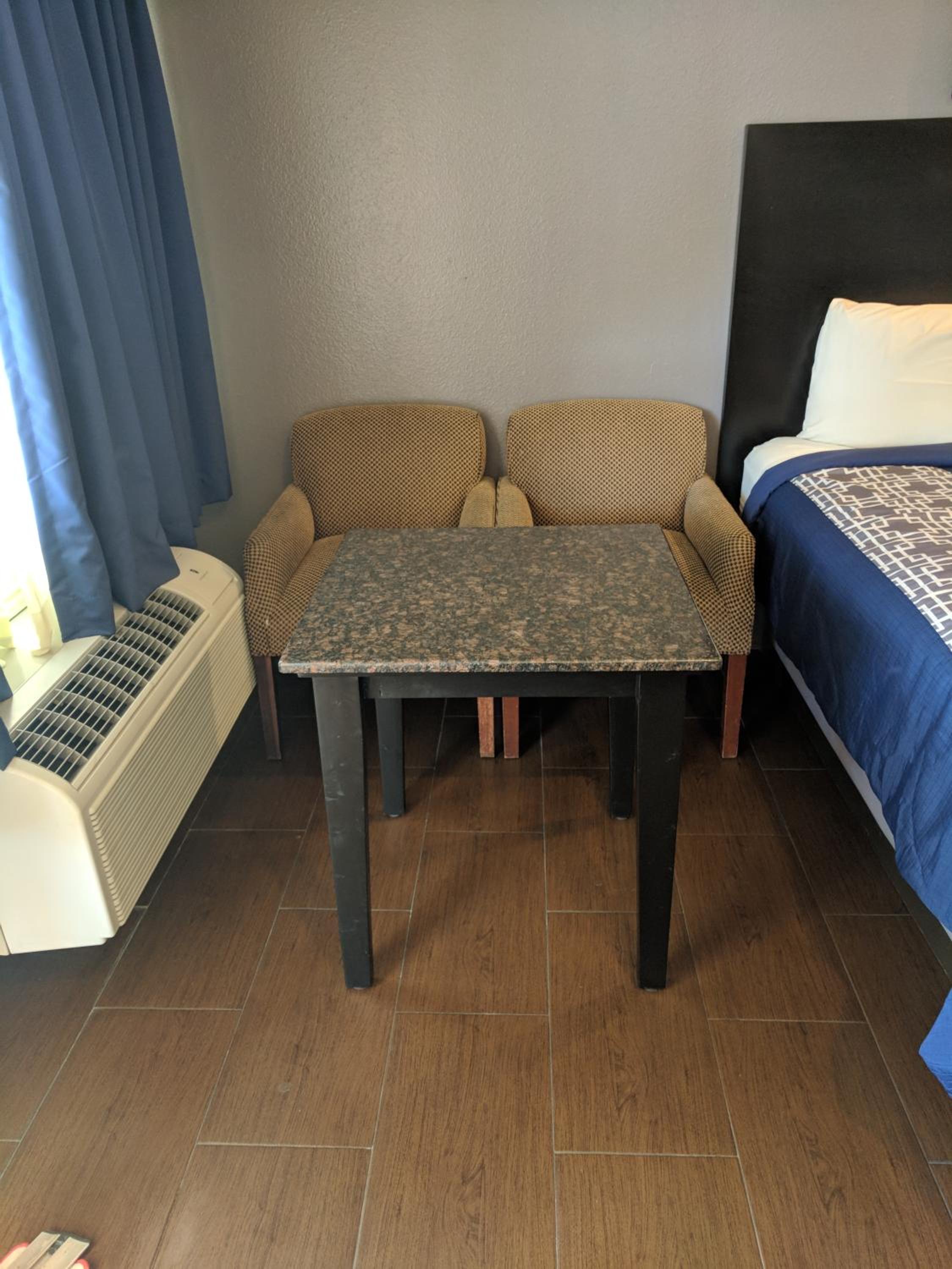 Americas Best Value Inn - Brownsville - Property Image 37