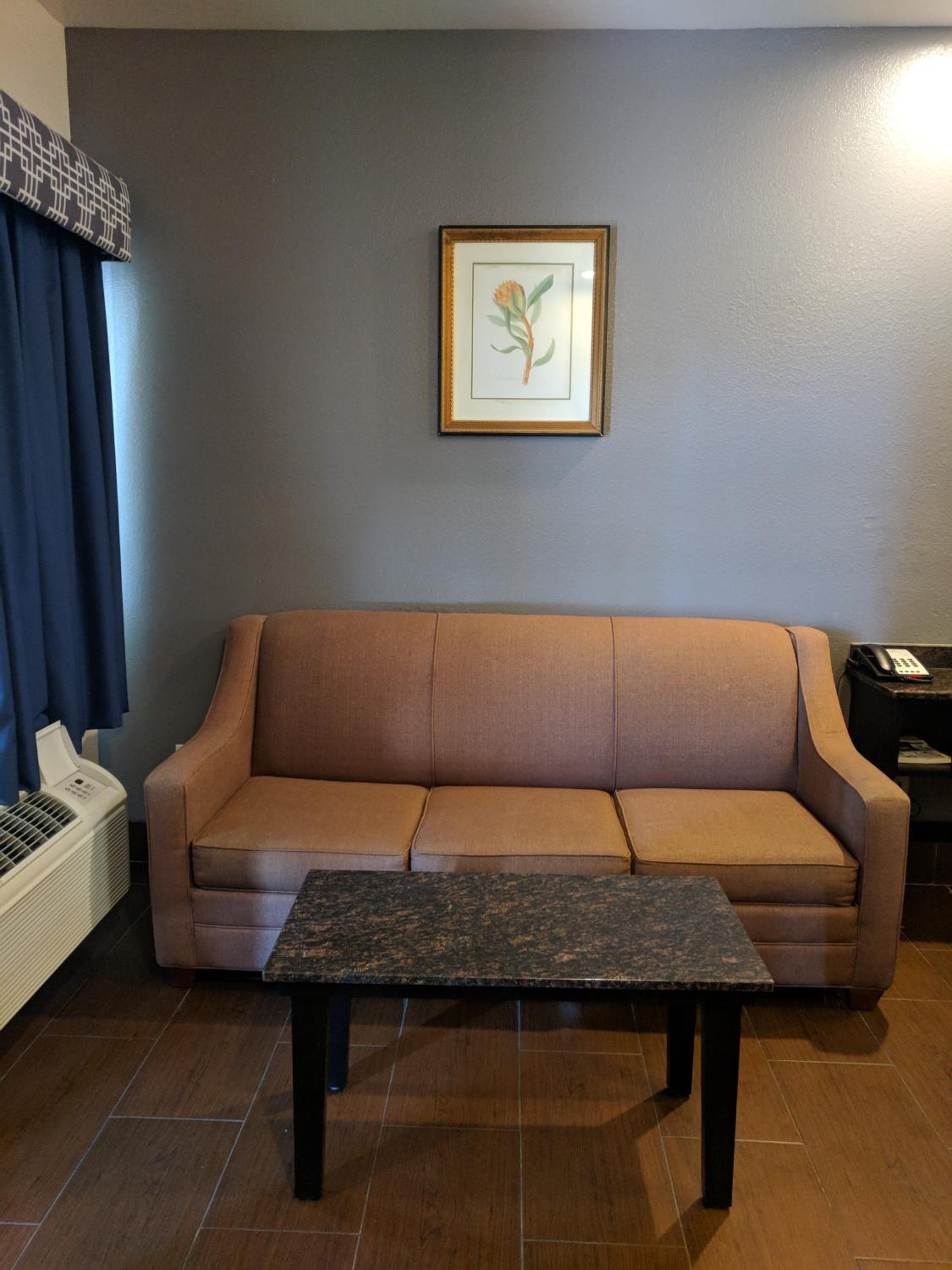 Americas Best Value Inn - Brownsville - Property Image 44