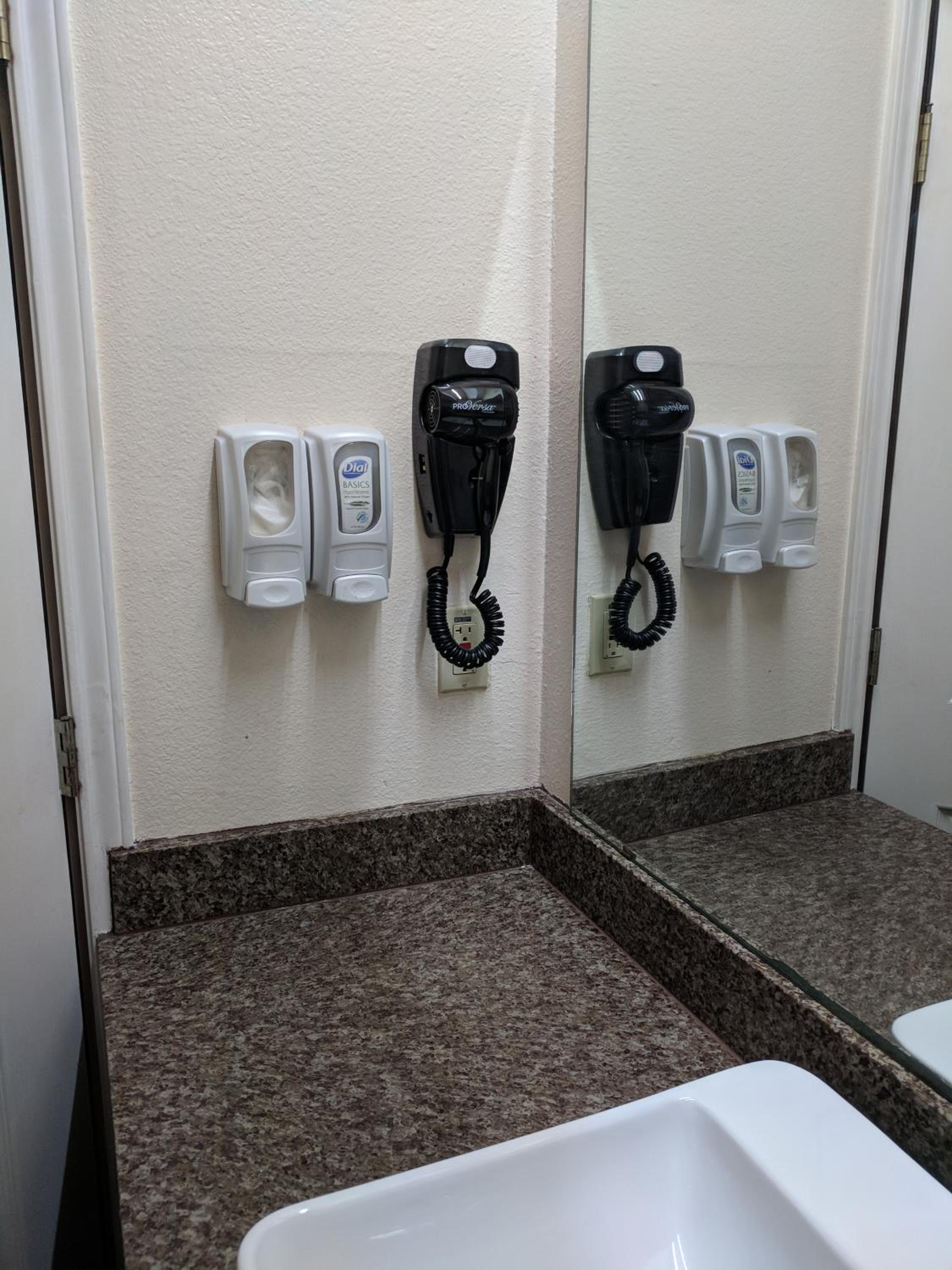 Americas Best Value Inn - Brownsville - Property Image 5