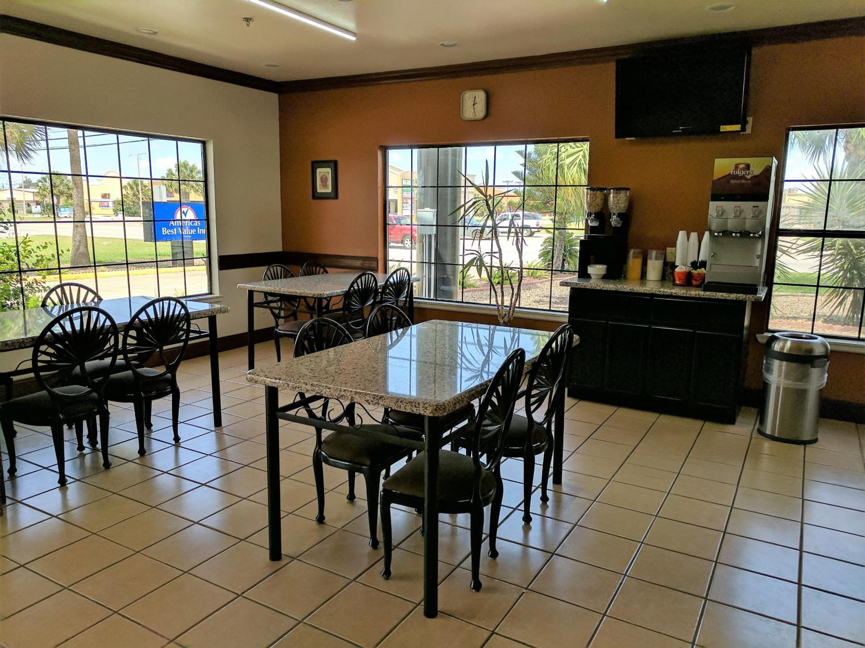 Americas Best Value Inn - Brownsville - Property Image 24