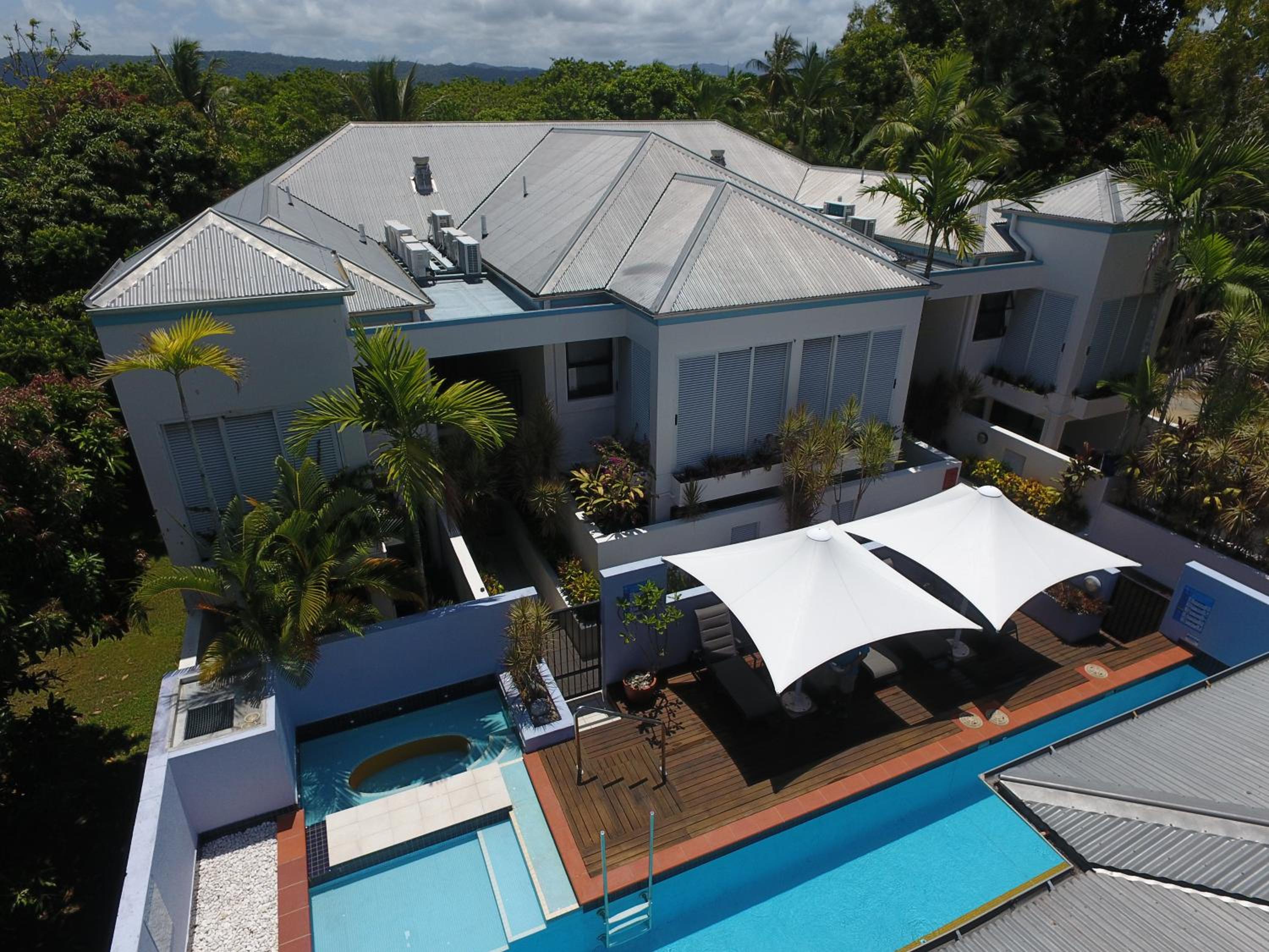 Hotel Silkari The Pavilions - Image 1