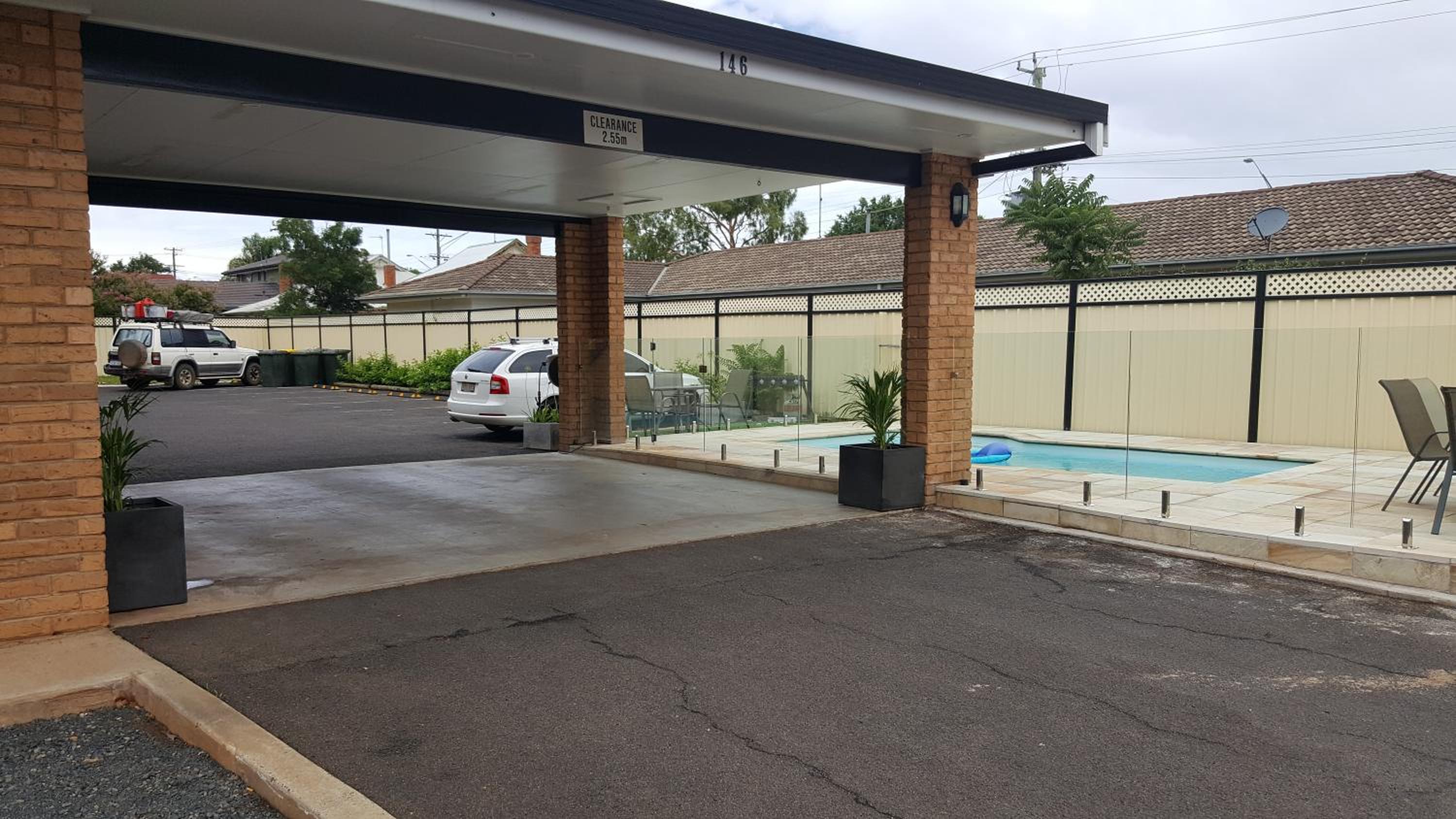 Centrepoint Motel