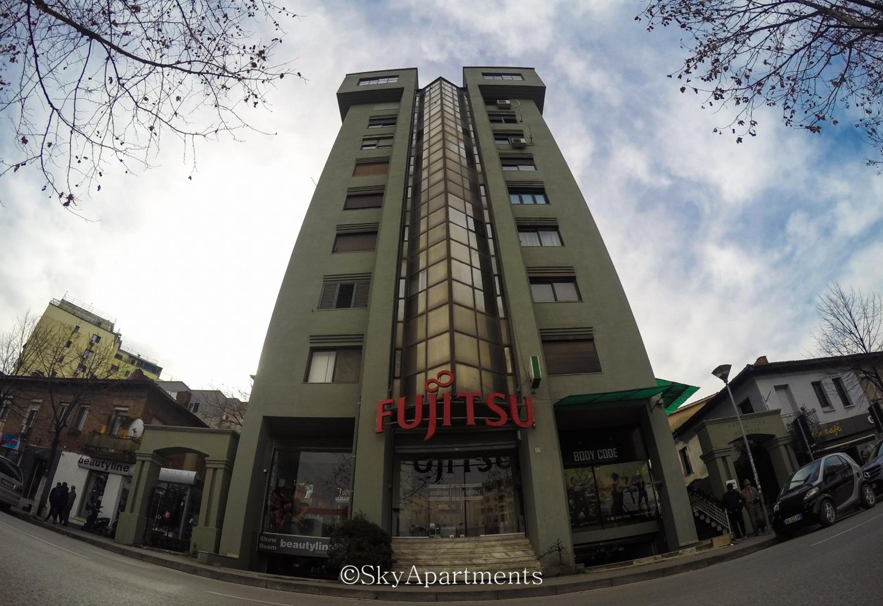 Hotel Sky Apartments - Image 1