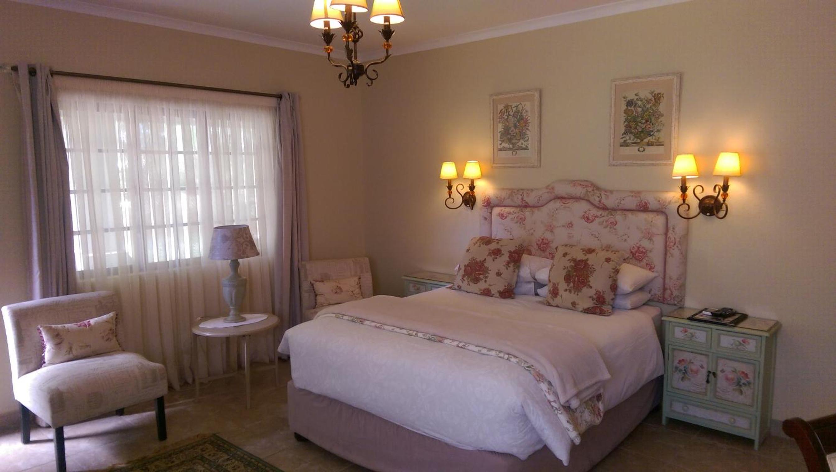 Farmhouse Lodge