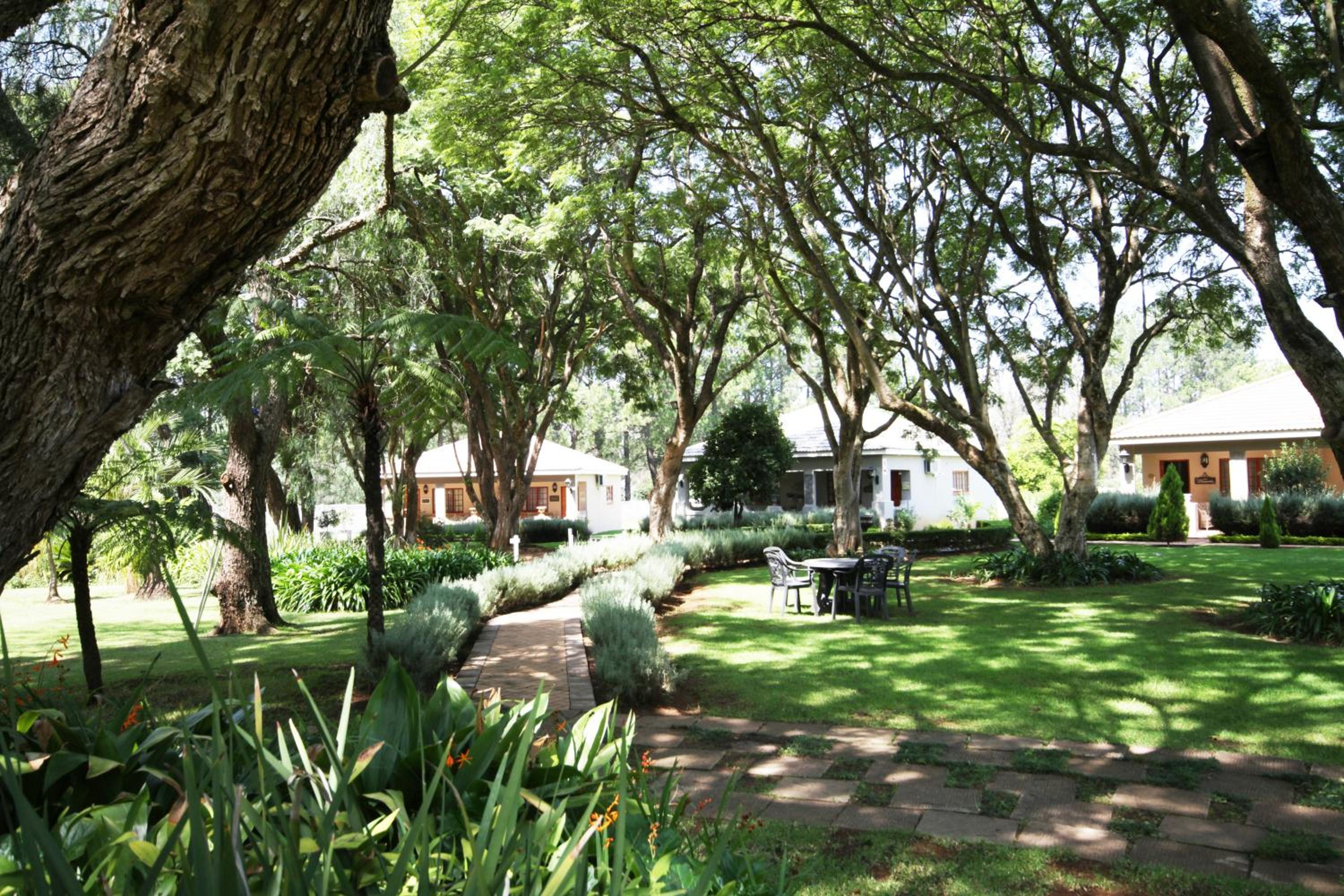 Farmhouse Lodge