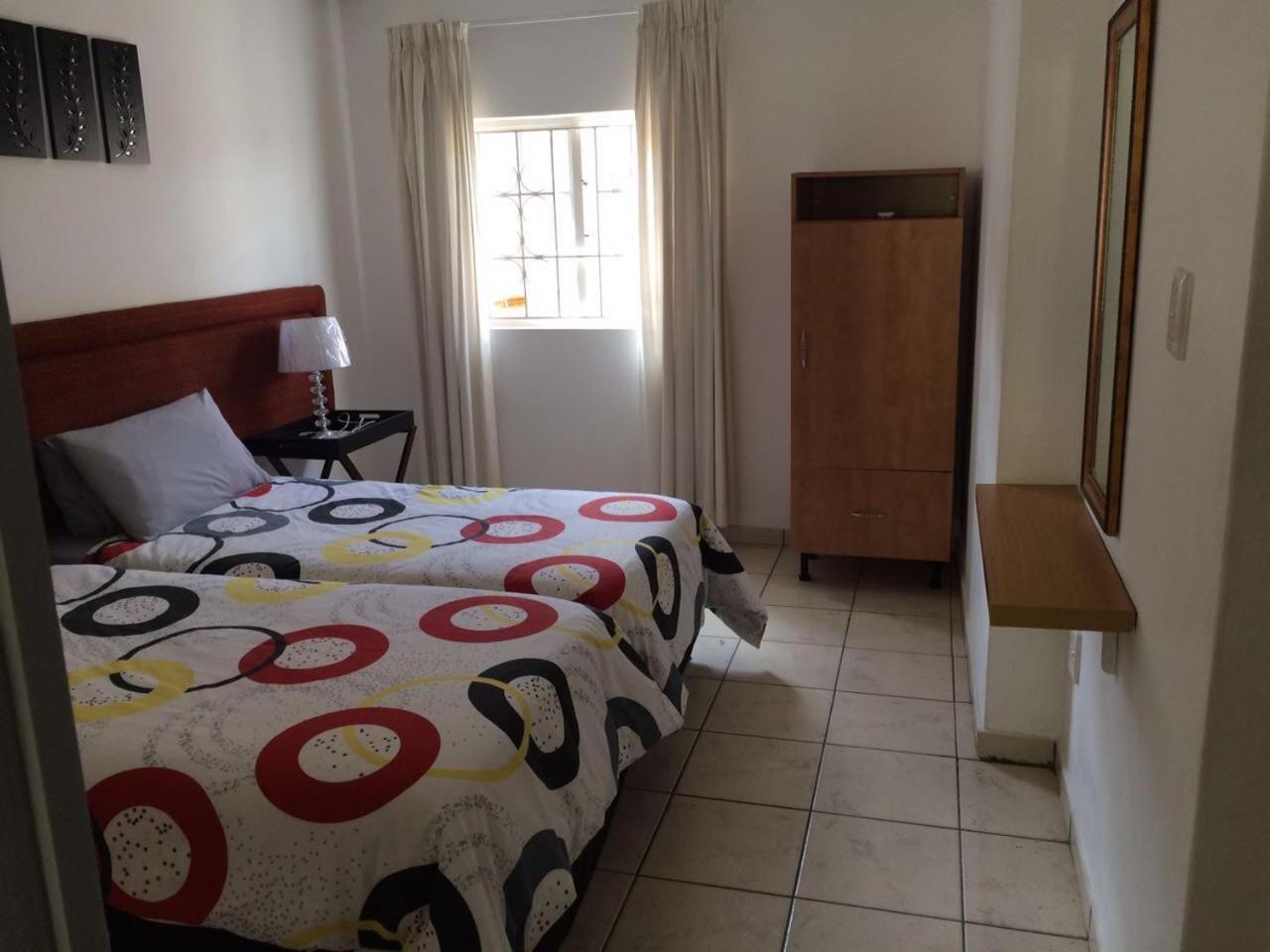 The Crescent Guesthouses - BnB/Self Catering view 2