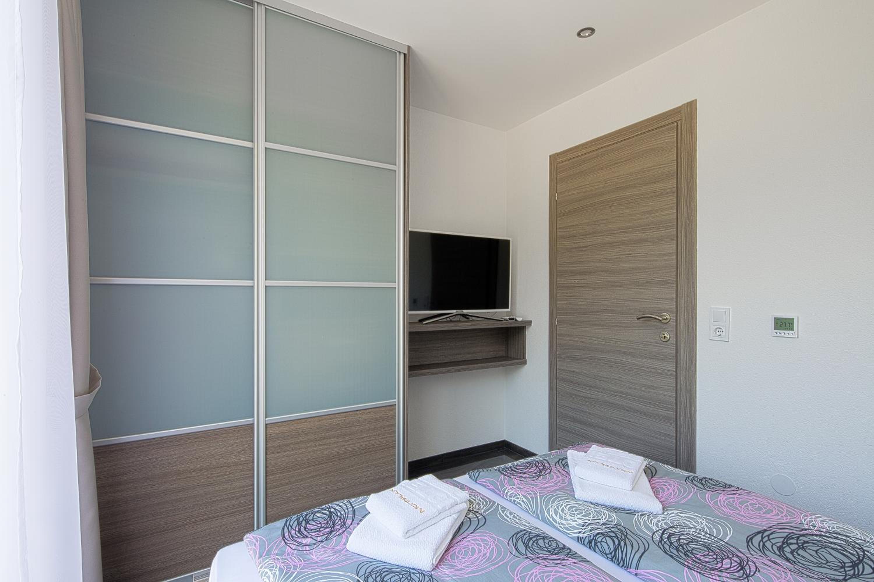 Montelux Apartments