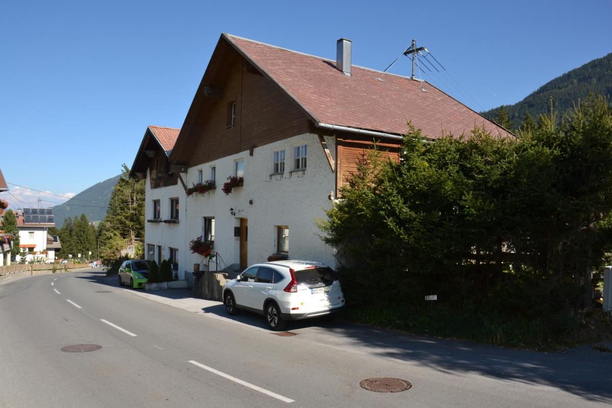 Ferienhaus Heidi view 3